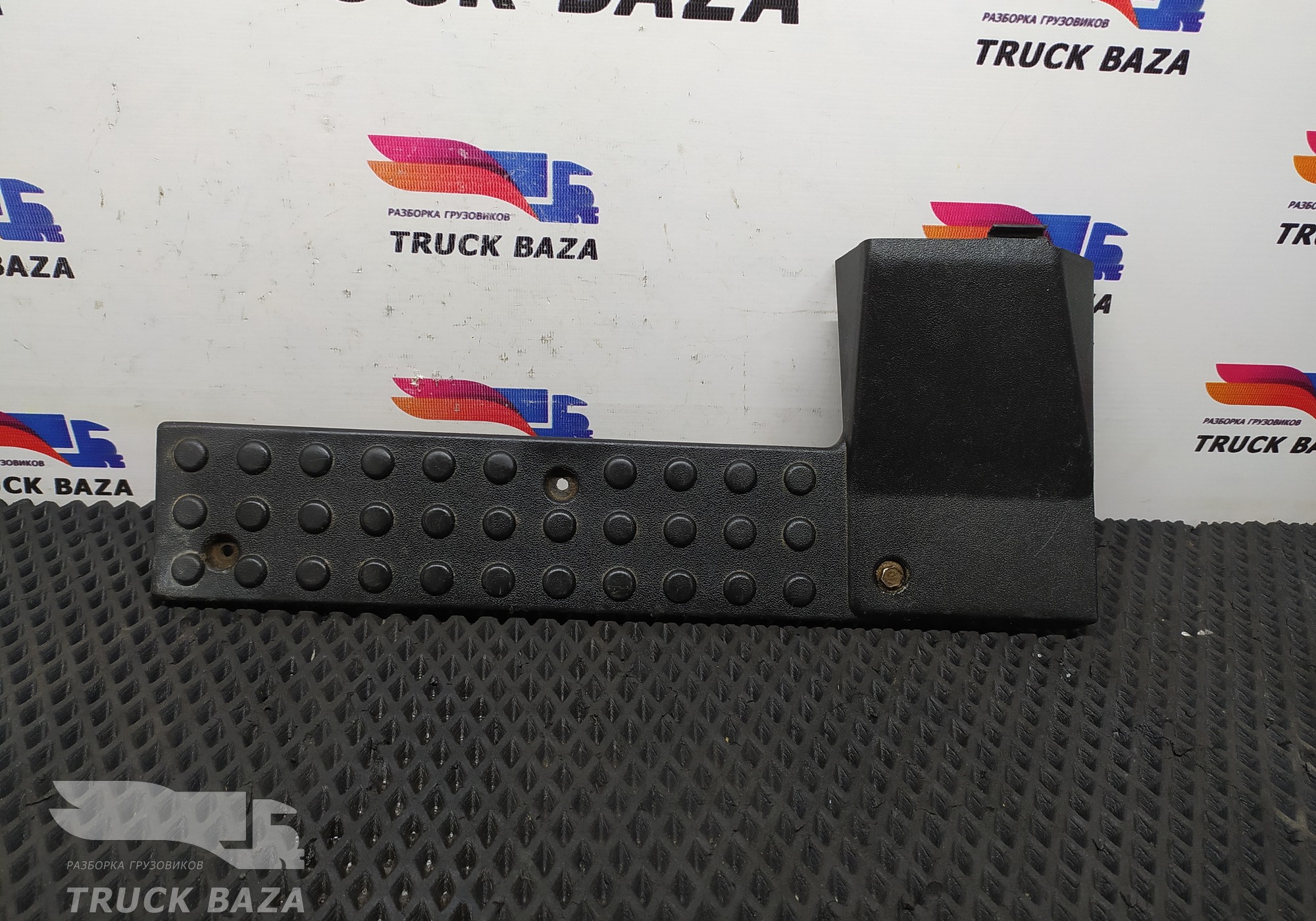1389739 Накладка порога левая для Daf XF105