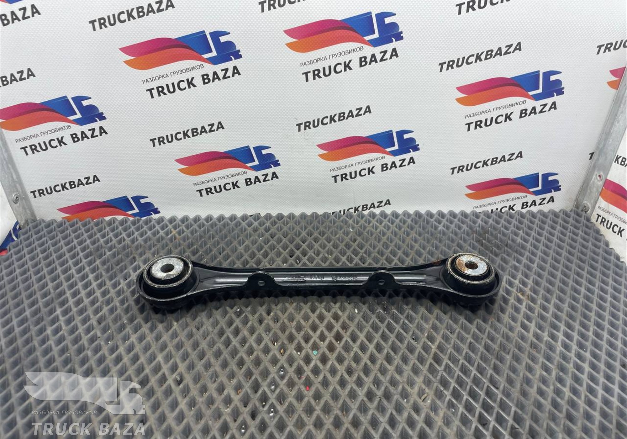 1895431 Тяга интеркулер для Daf XF106 (с 2013 по 2023)