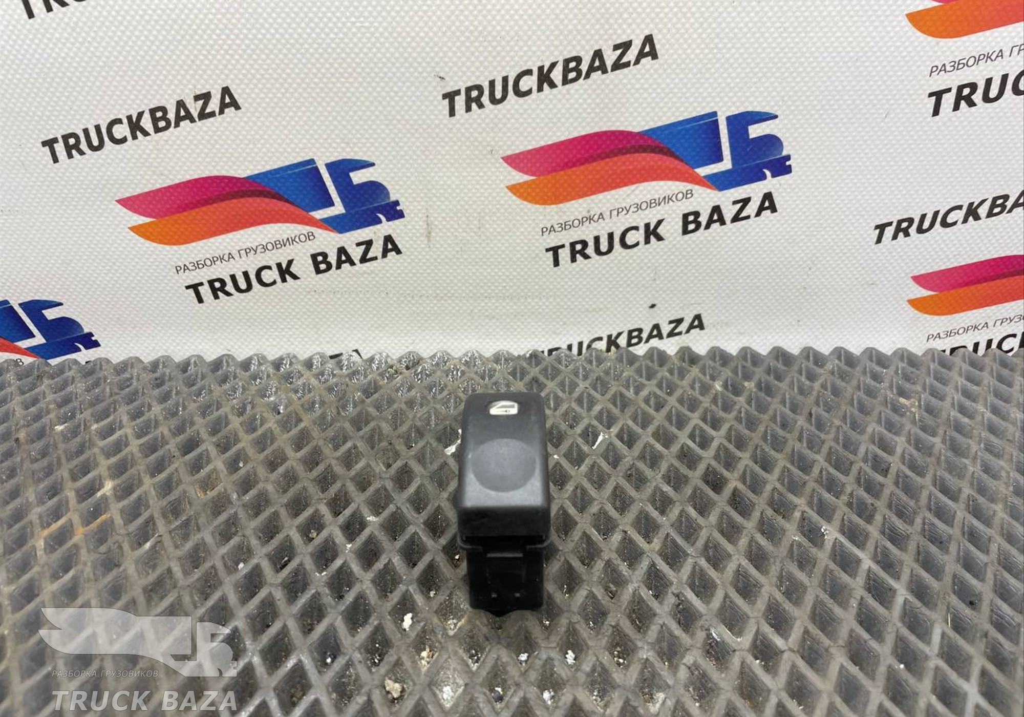 1435595 Кнопка центрального замка для Daf XF105 (с 2005)