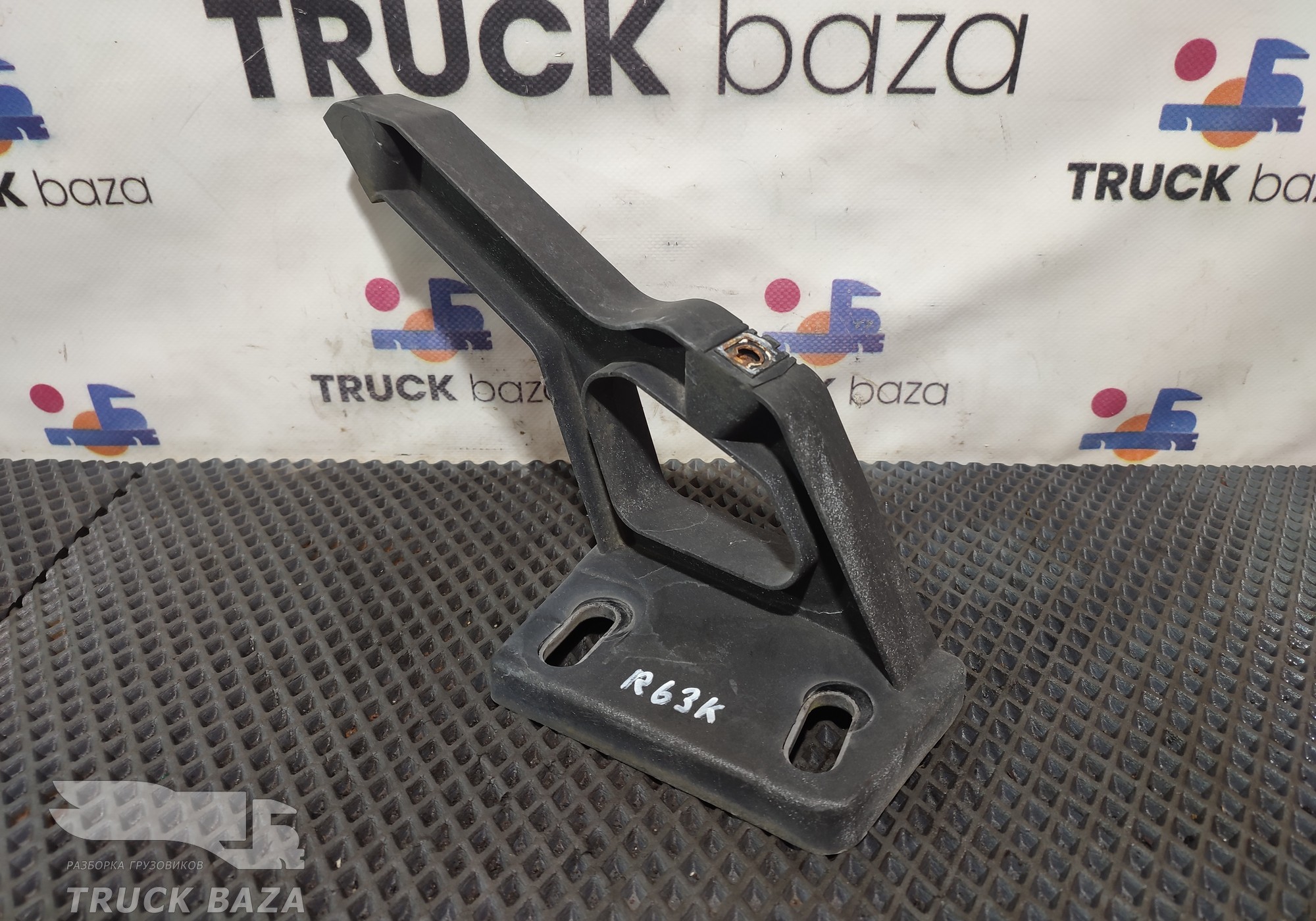 82366146 Кронштейн солнцезащитного козырька для Renault T (с 2013)