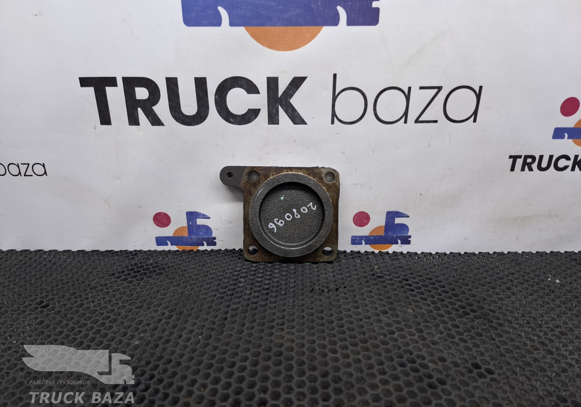 504204255 Крышка распредвала для Iveco Stralis I (с 2002)