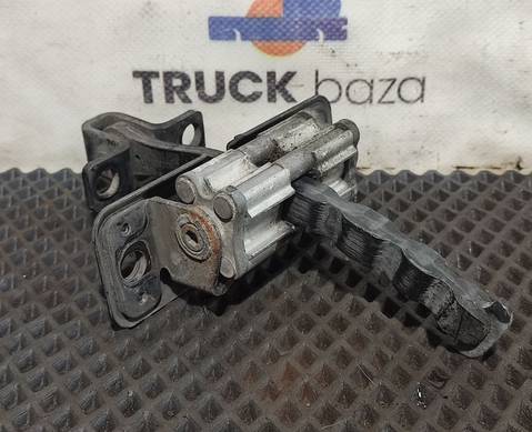 82181187 Ограничитель двери правой для Renault T (с 2013)