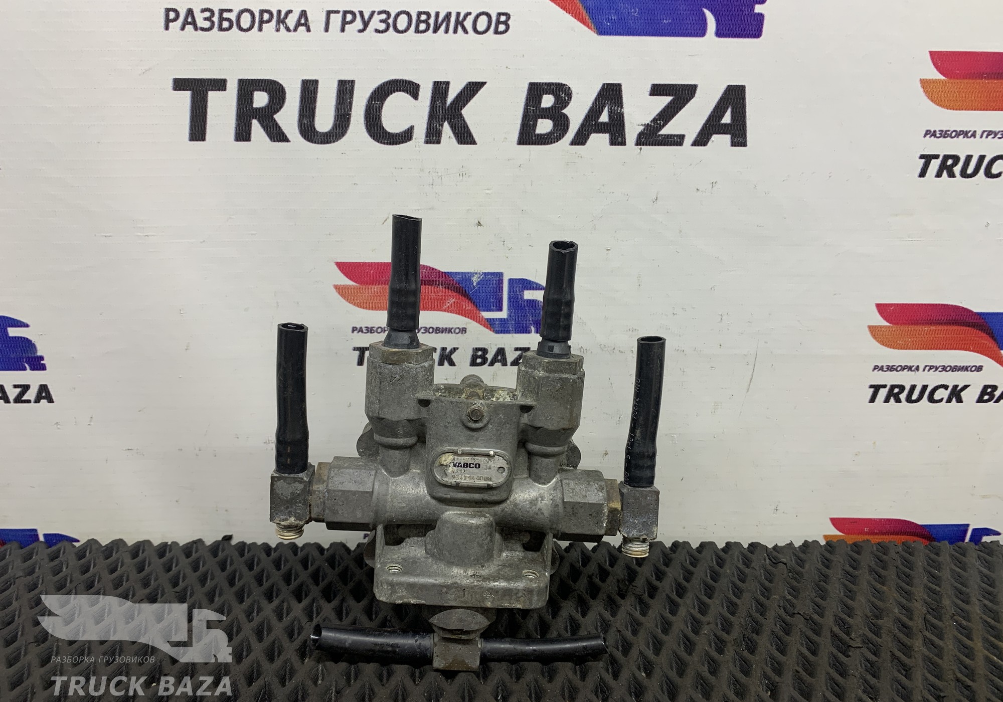 81521516105 Кран защитный 4-х контурный для КАМАЗ 54901