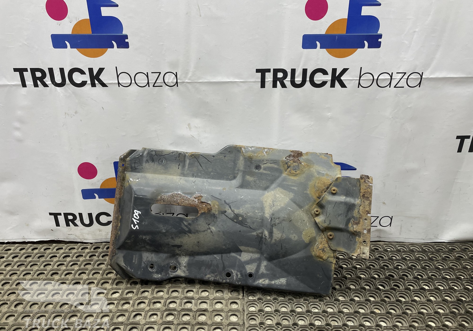 1741549 Кронштейн корпуса воздушного фильтра для Scania 5-series R (с 2004 по 2016)