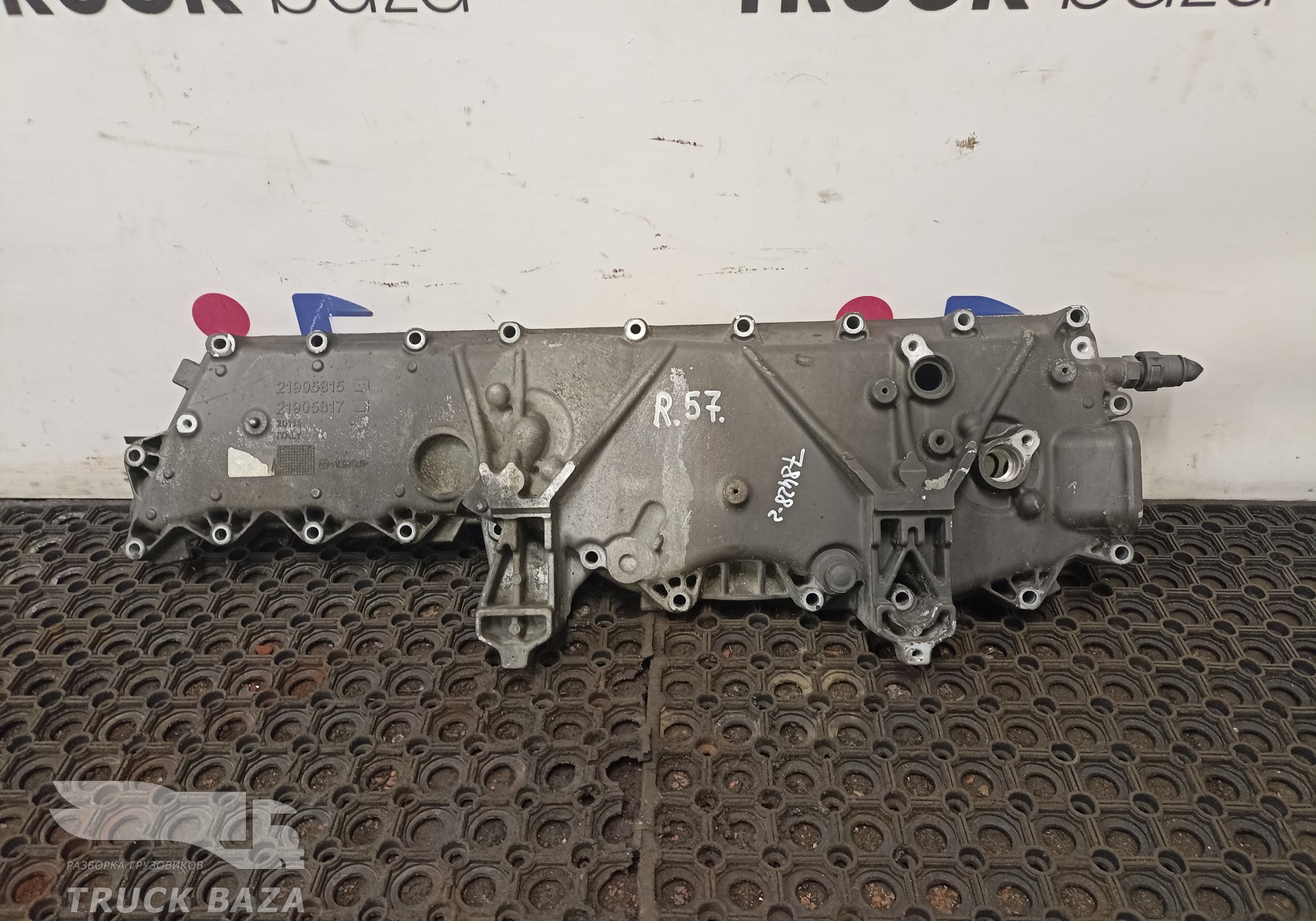 21905815 Крышка масляного радиатора для Renault T