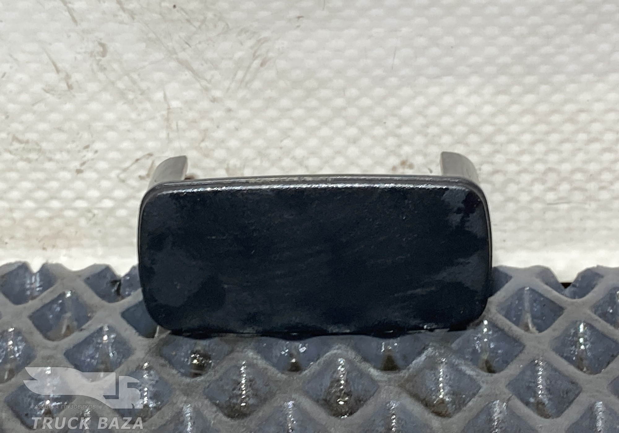 1448133 Заглушка кнопки для Scania 5-series T (с 2004 по 2016)