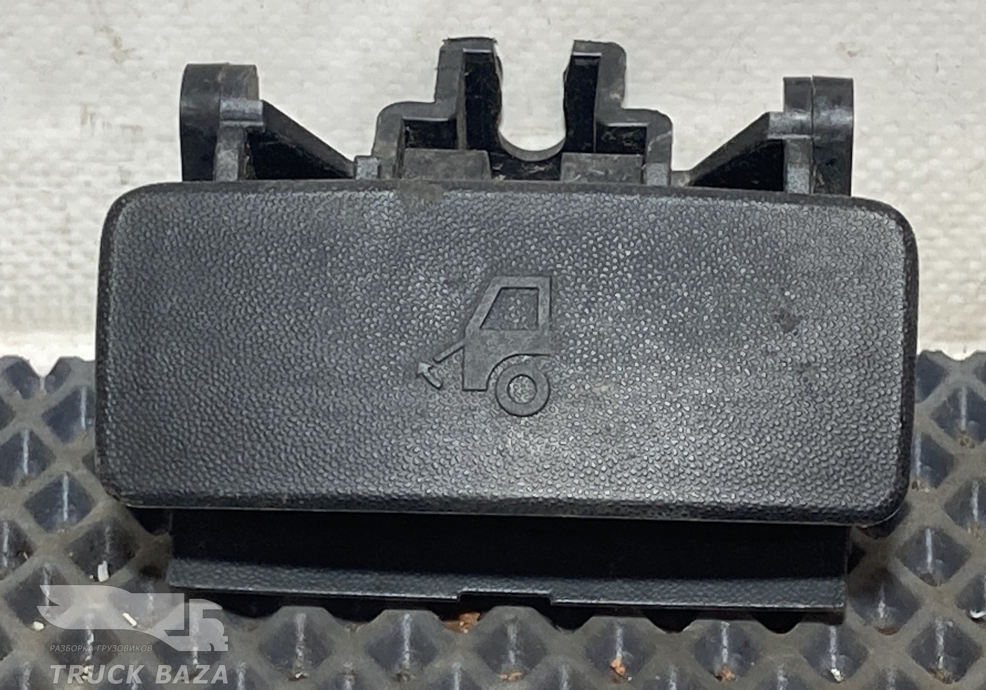 81617010332 Ручка открывания капота для Man TGX II (с 2012)