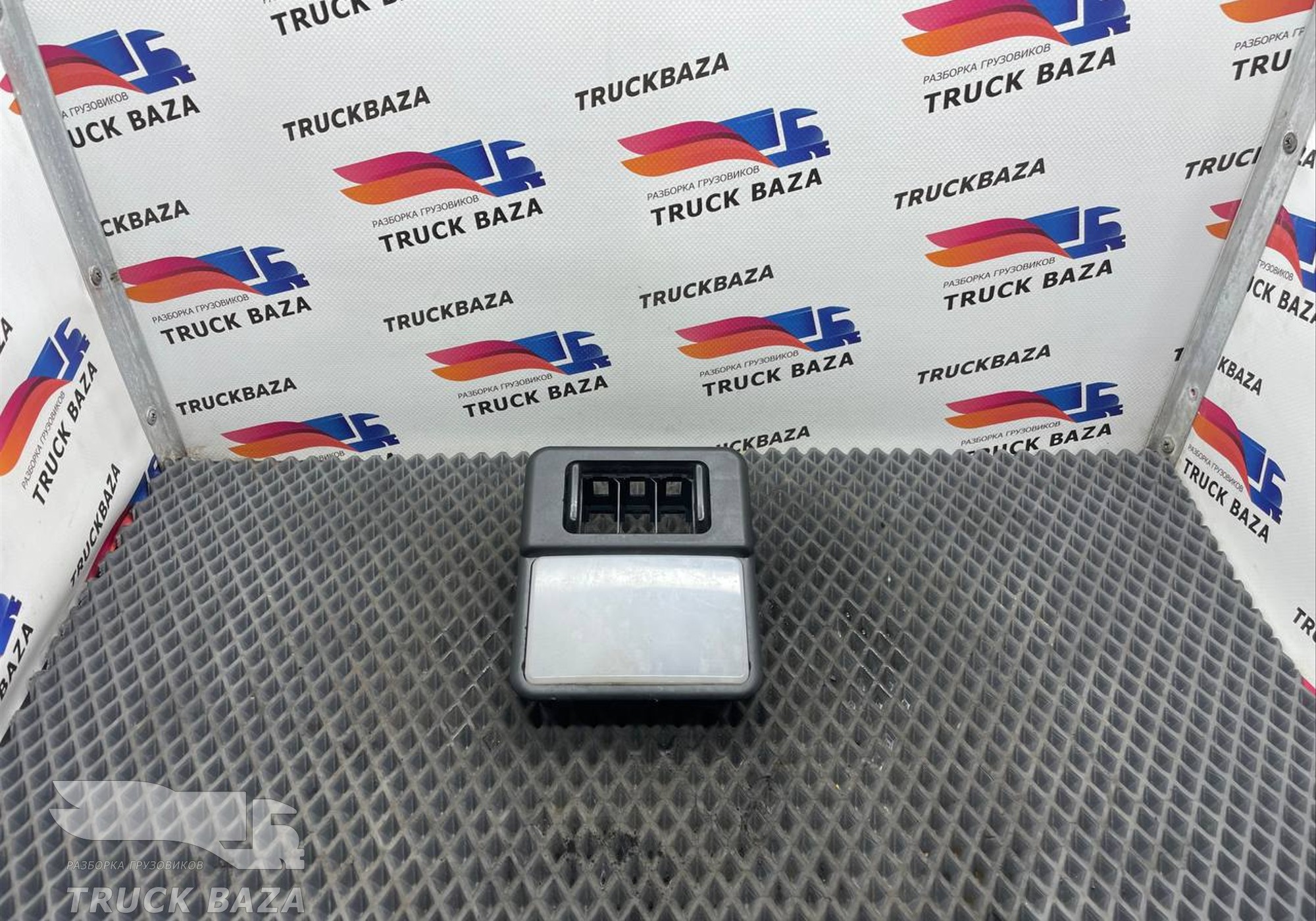 549013714016 Плафон салонный для КАМАЗ 54901
