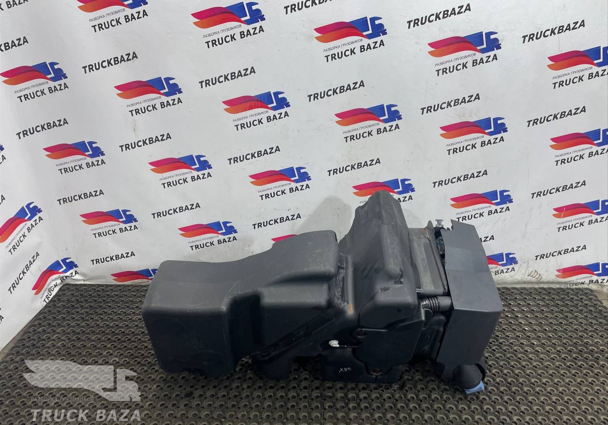 1880900 Бак AdBlue 90L для Daf XF106 (с 2012)