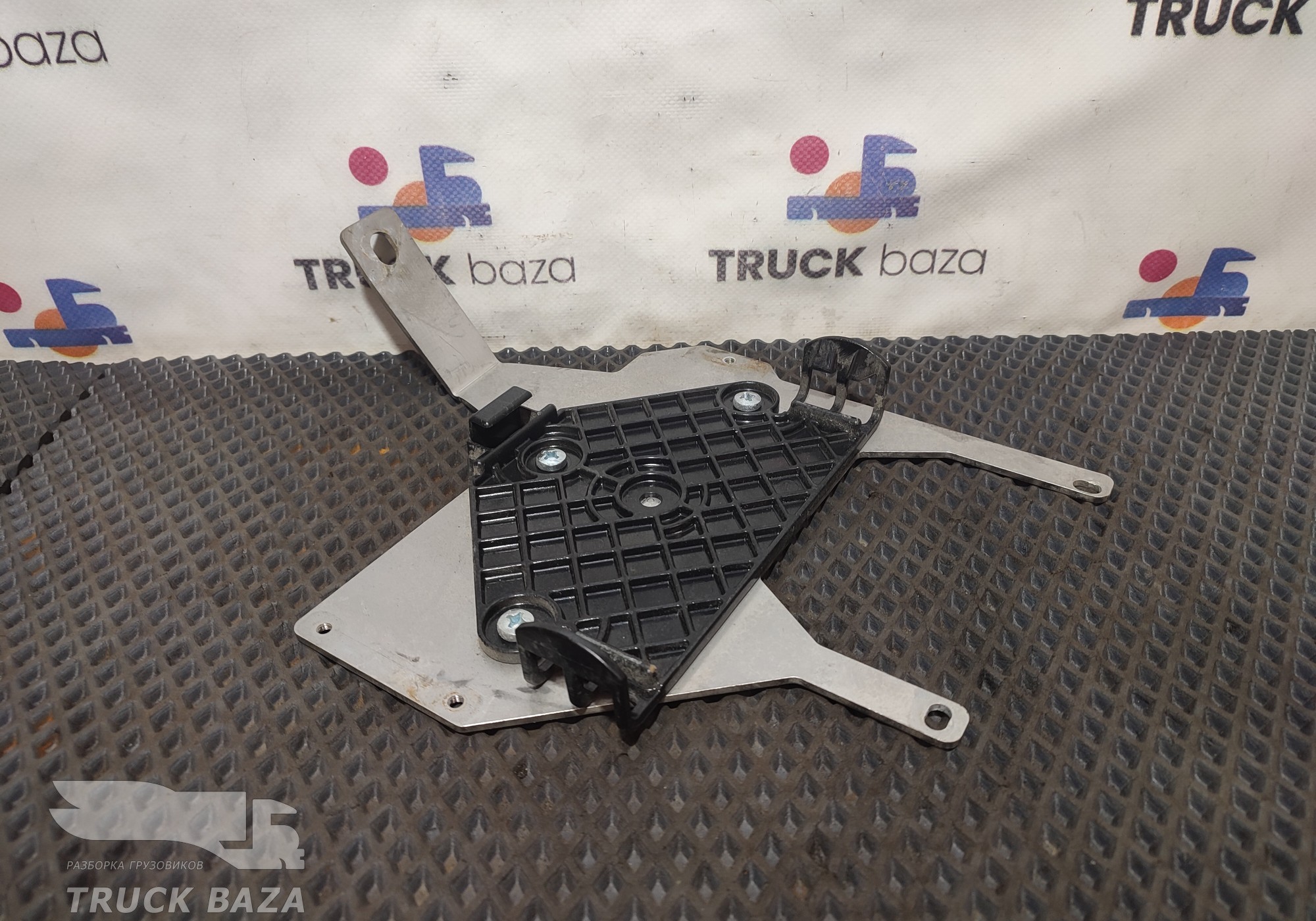 Кронштейн блока управления для КАМАЗ 5490 (с 2013)