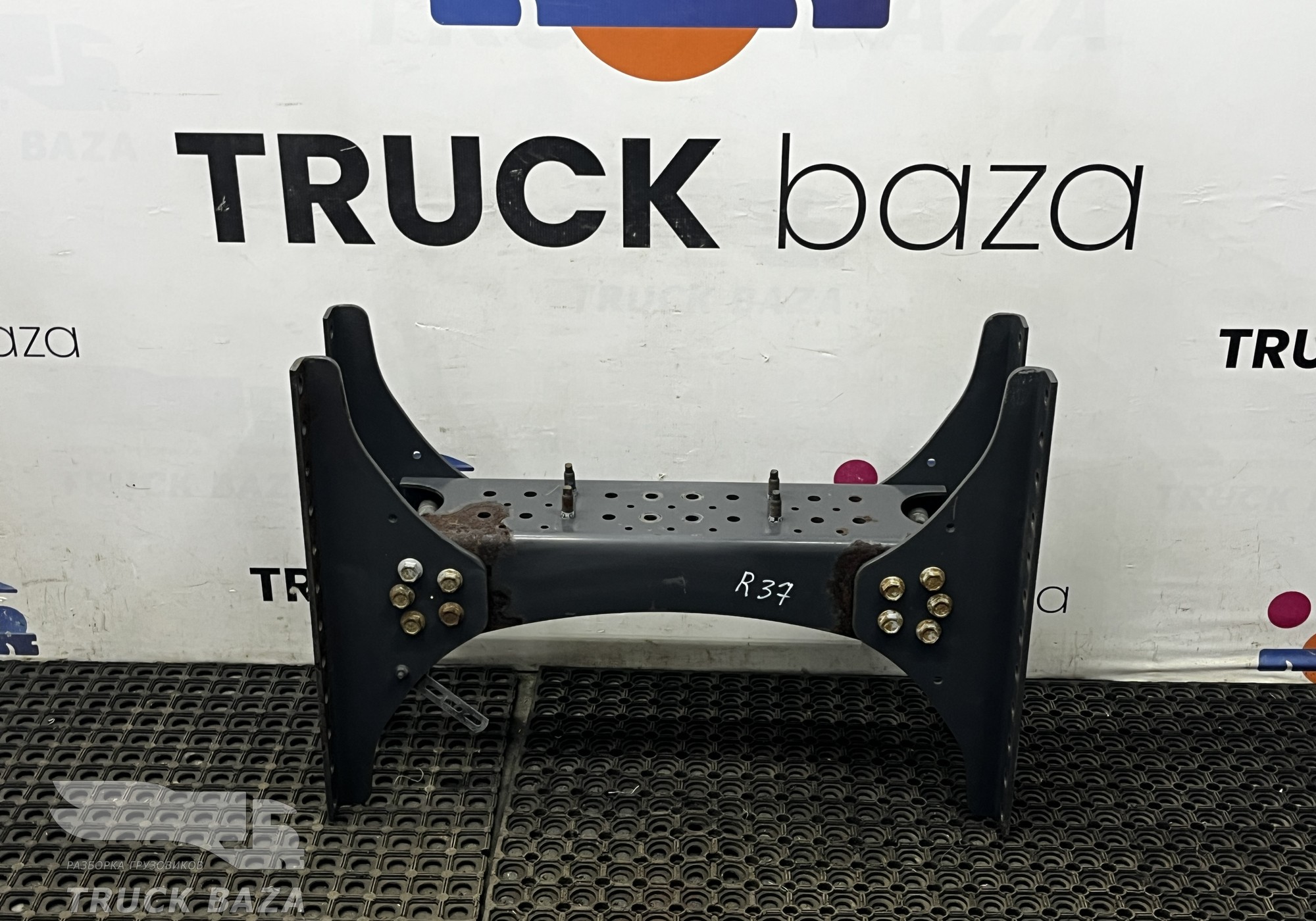 22120197 Траверса рамы поперечная для Renault T (с 2013)