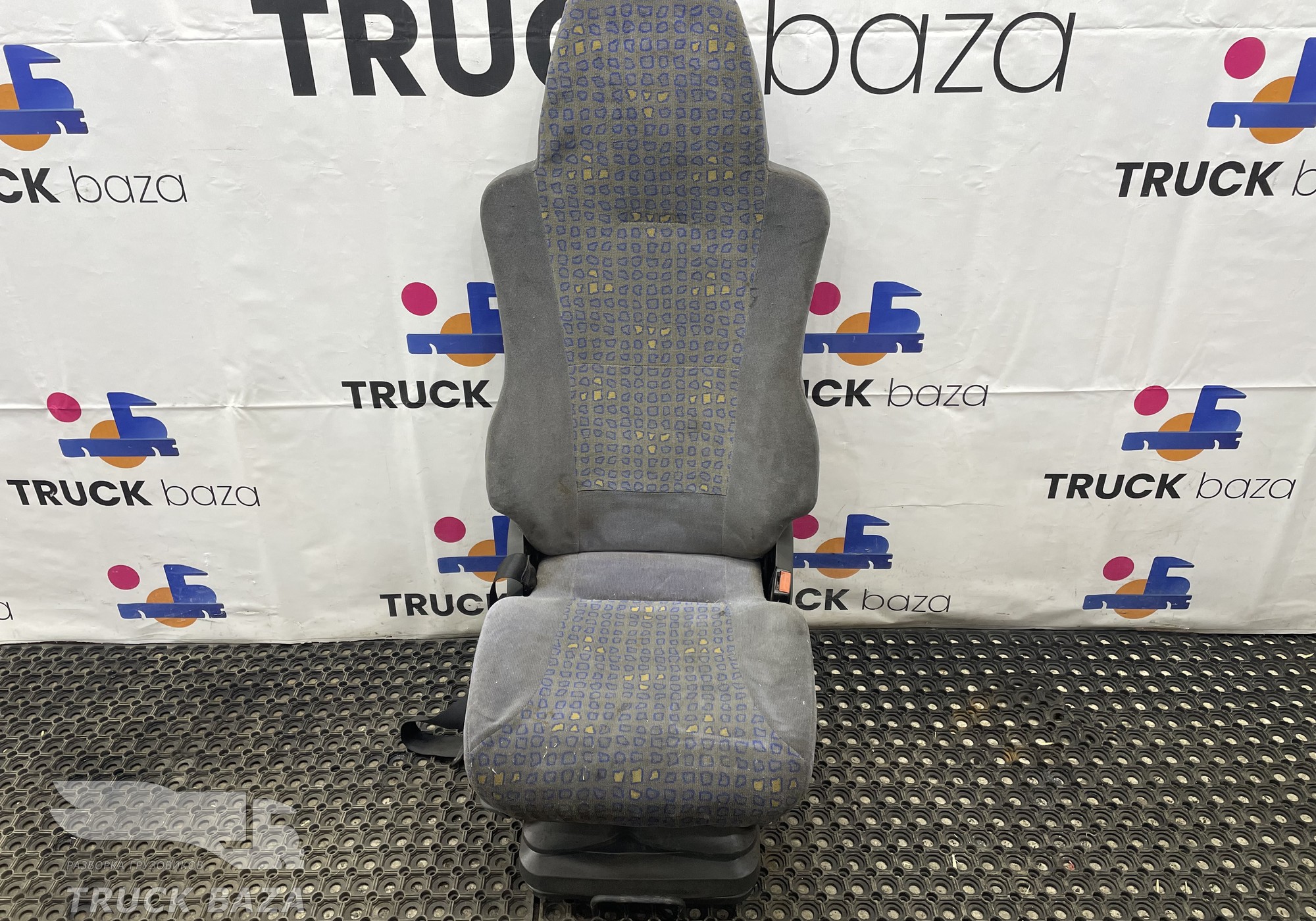 81623016946 Сиденье переднее правое пассажирское