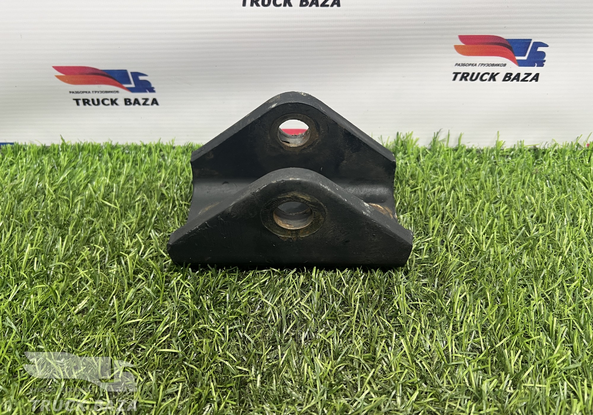 65952916090 Кронштейн стабилизатора для КАМАЗ 54901