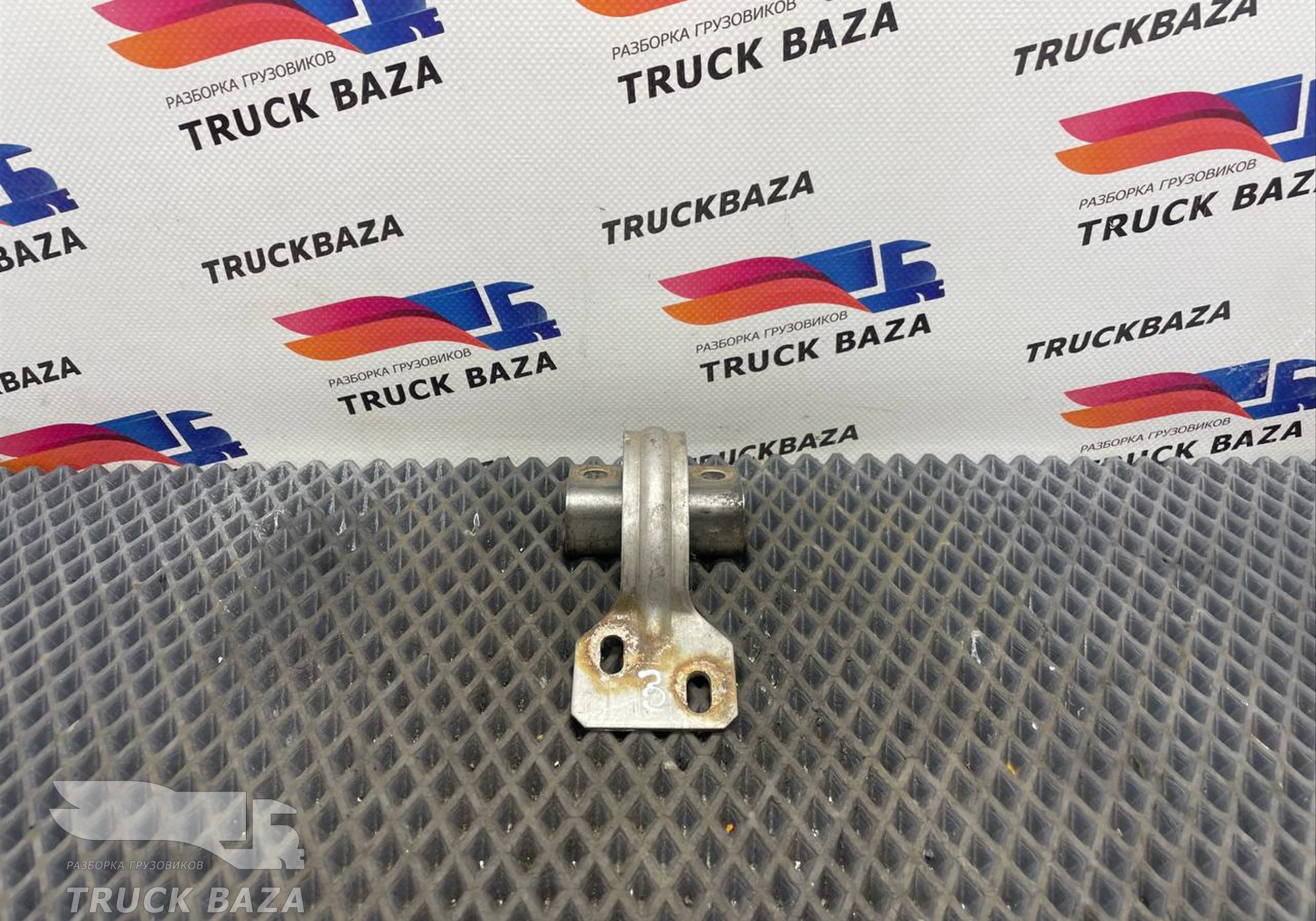 81972010332 Петля крышки инструментального ящика для Man TGX II (с 2012)