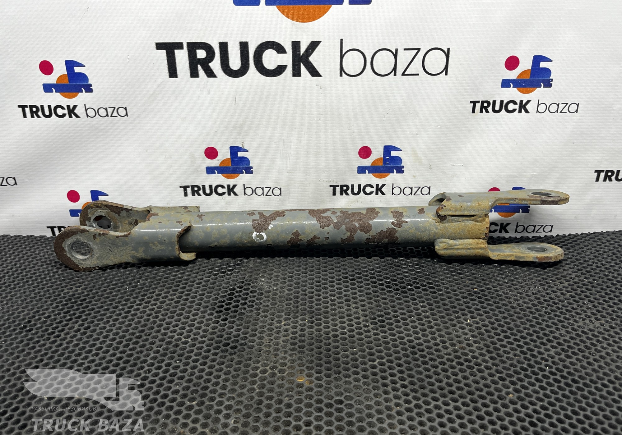 WG9925688221 Стойка заднего стабилизатора правая для Sinotruk Sitrak C7H