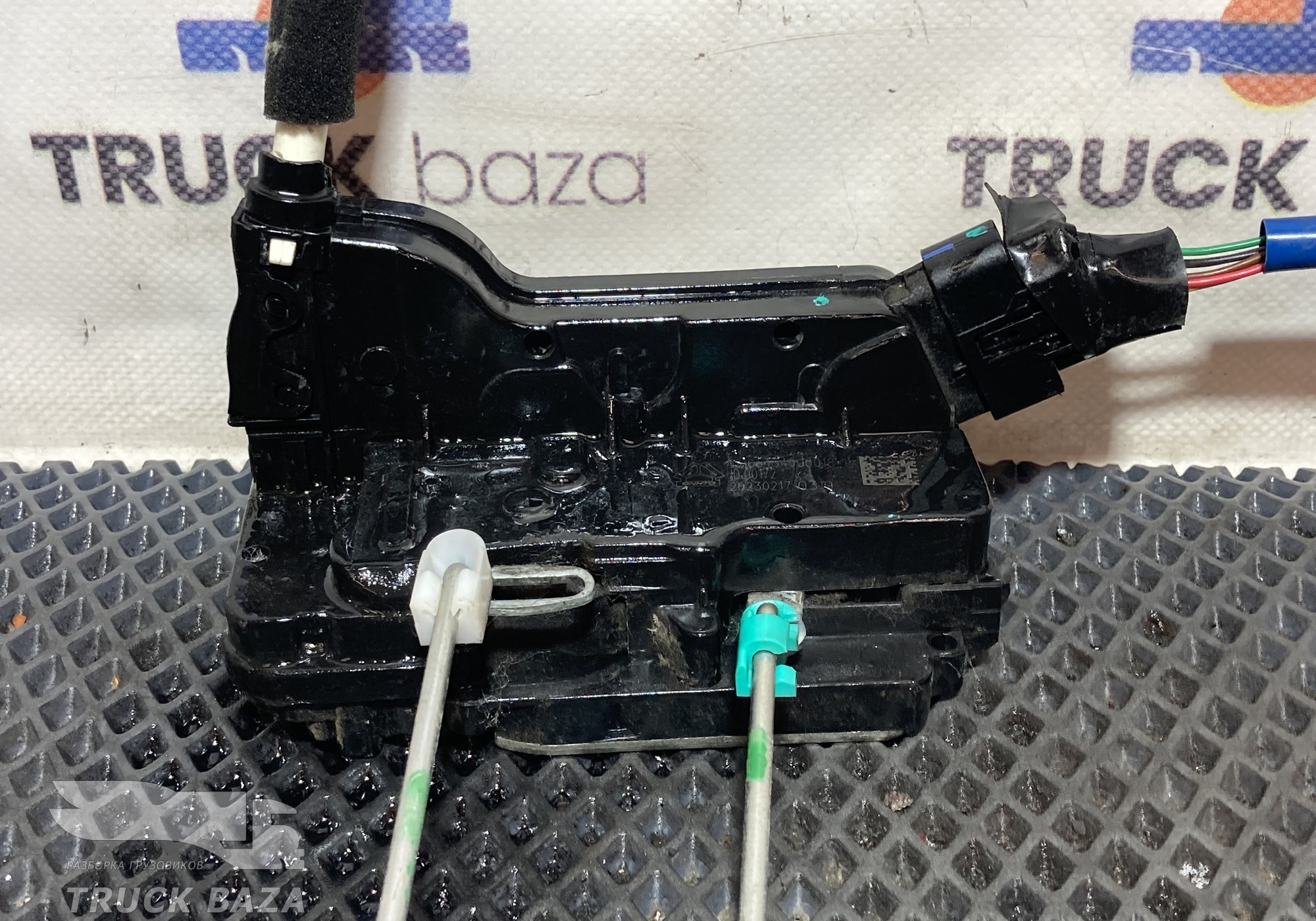 AZ166434000018 Замок двери правой для Sinotruk Sitrak C7H