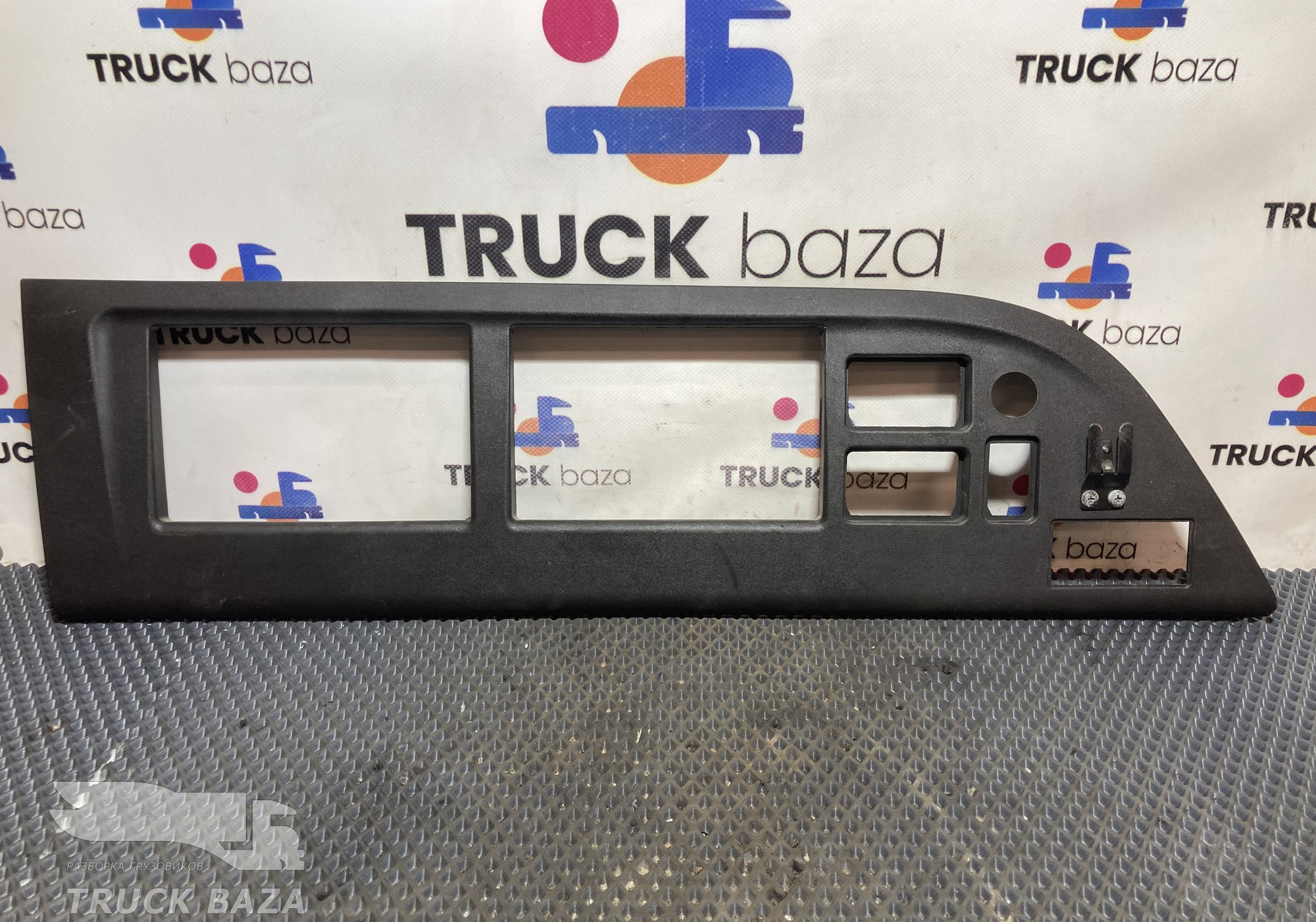 549018213021 Накладка верхней консоли левая для КАМАЗ 54901