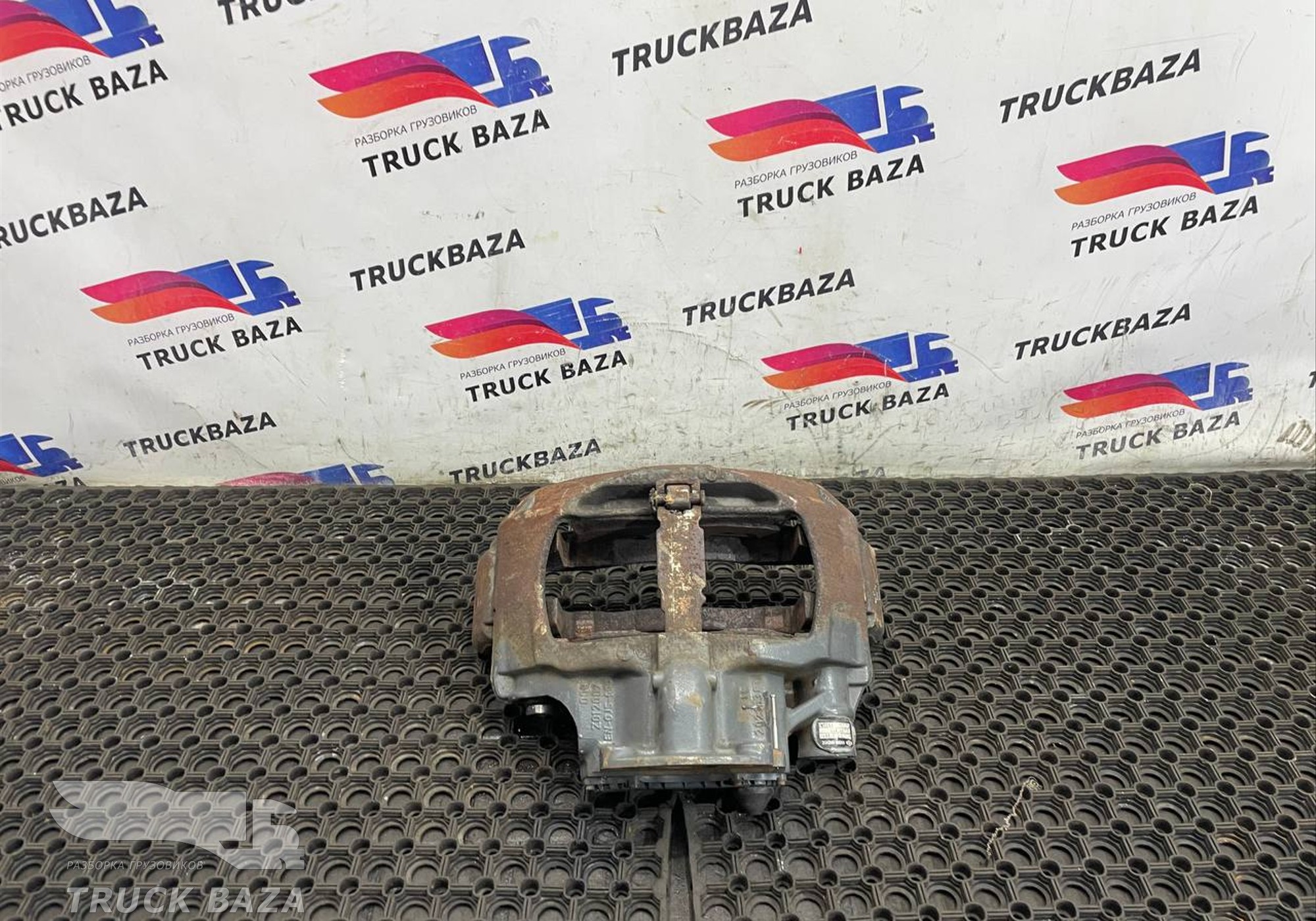 1862300 Суппорт передний правый/задний левый для Daf XF106 (с 2012)