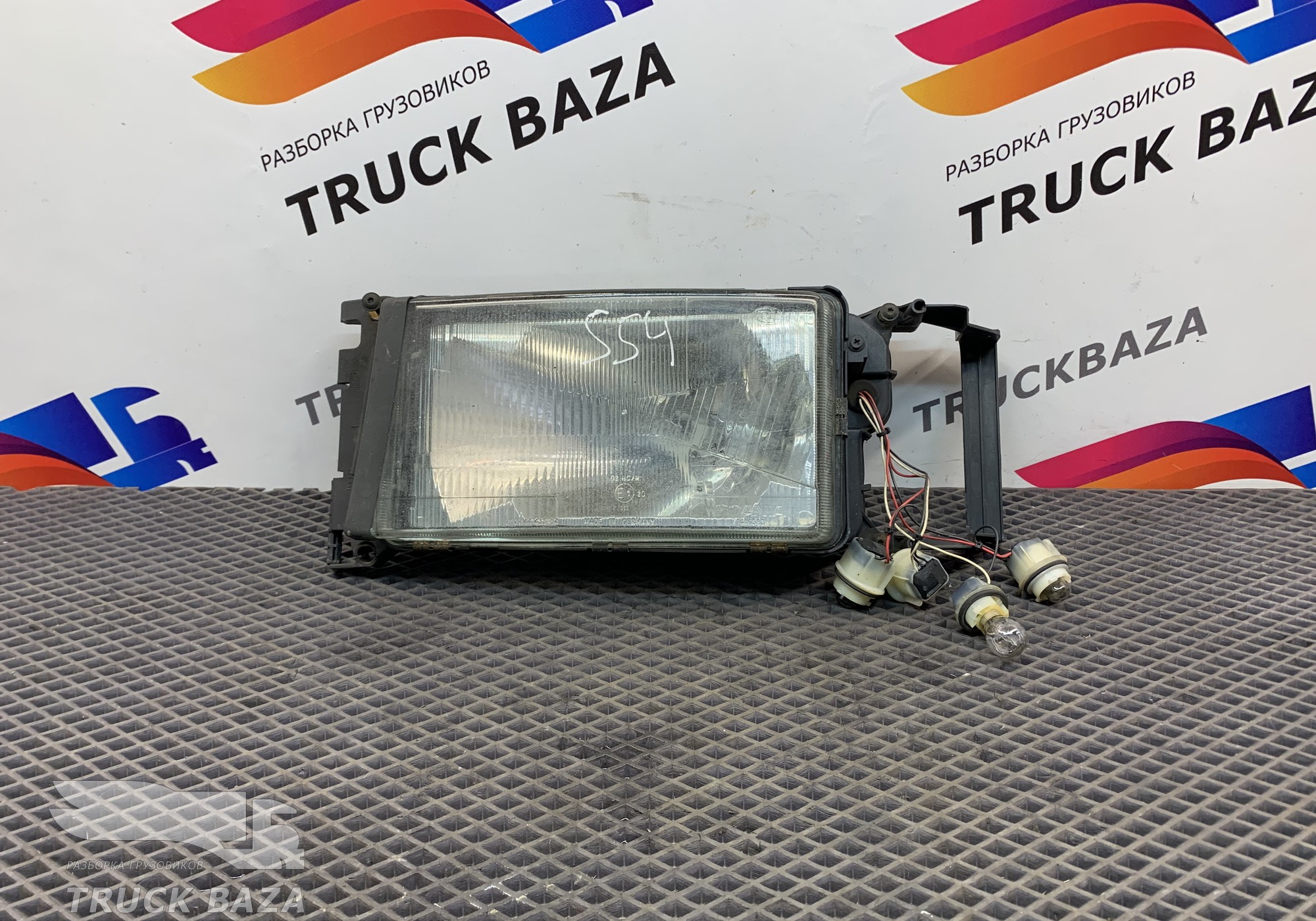 1732509 Фара левая для Scania 4-series P (с 1995 по 2007)