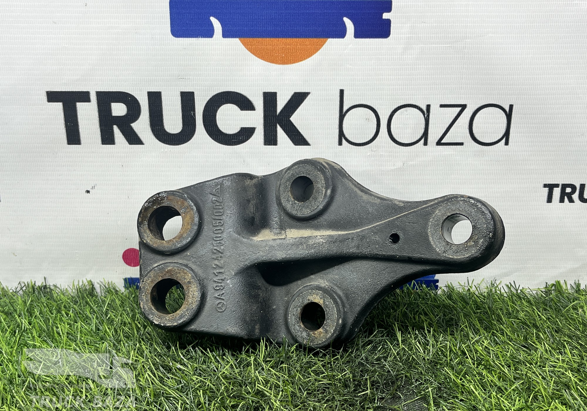 A9412425005 Кронштейн КПП задний для Mercedes-Benz