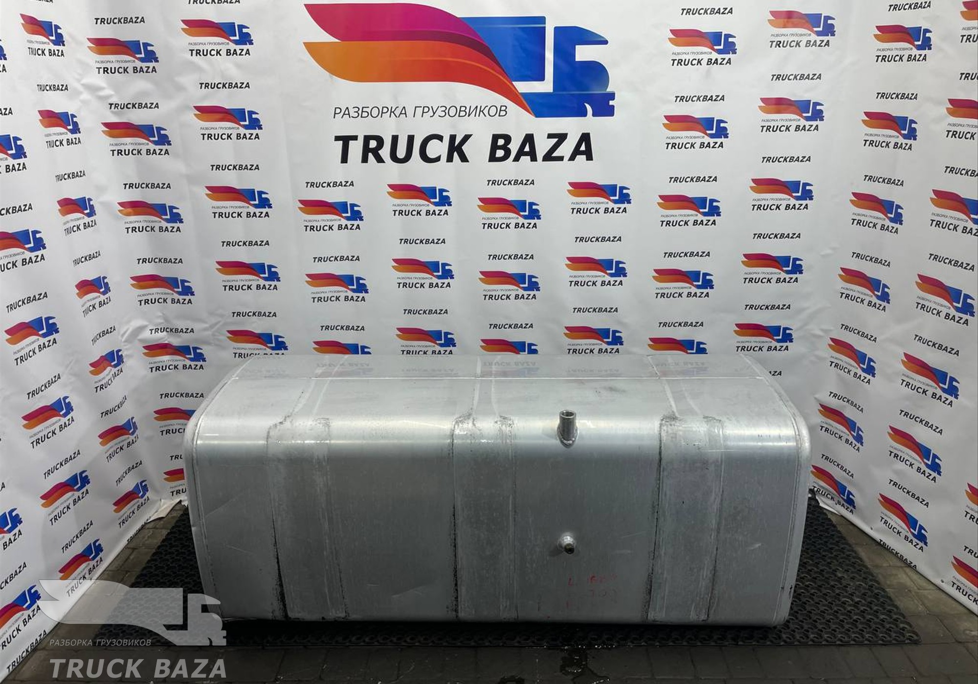 65205110101085 Бак топливный 700 L для КАМАЗ 54901