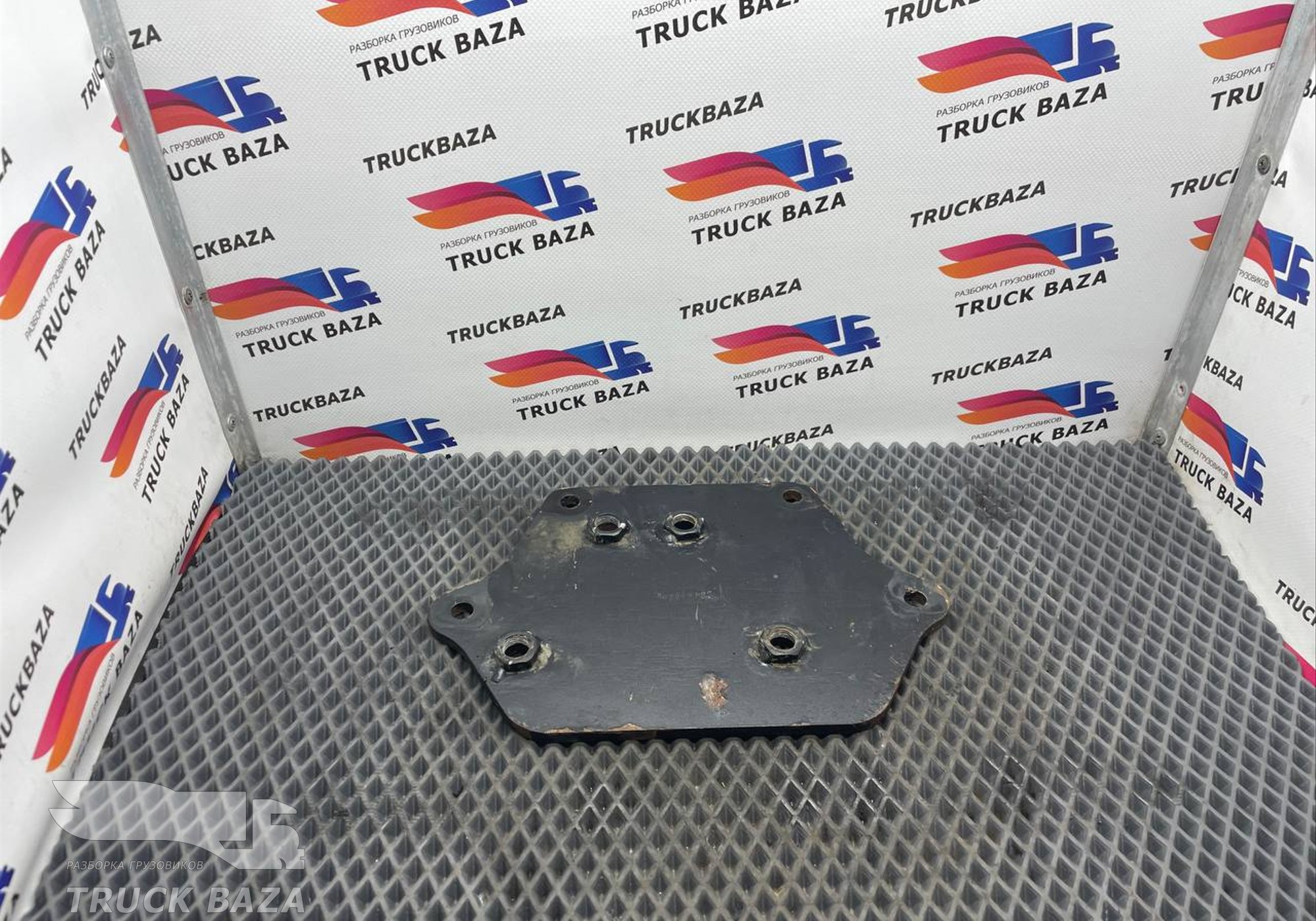 549018404185 Кронштейн крепления траверсы левый для КАМАЗ 54901