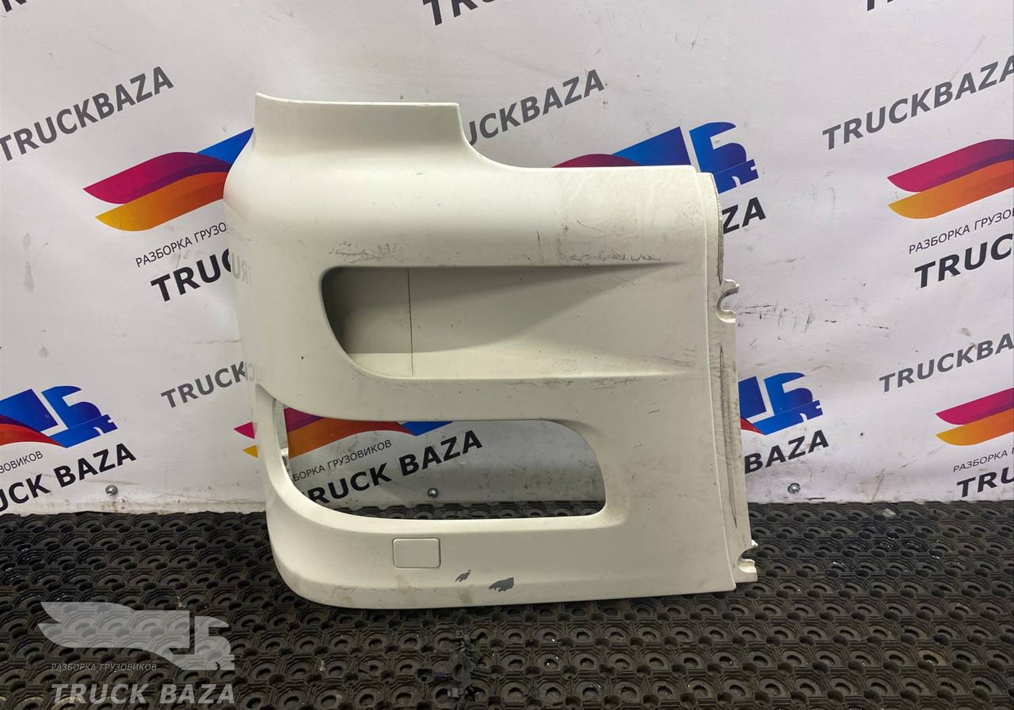 1398285 Облицовка фары правой для Daf 95XF