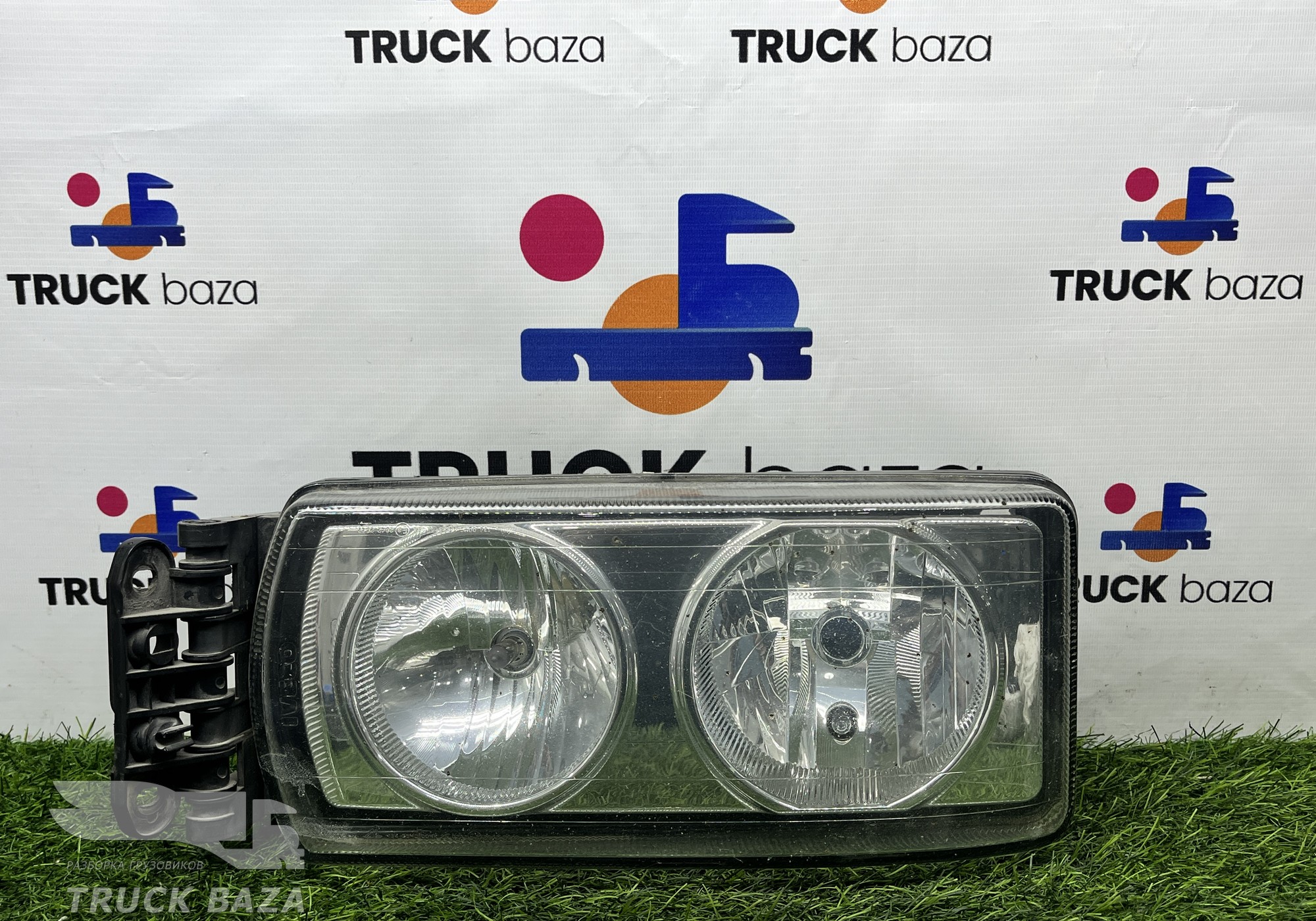 504238378 Фара правая