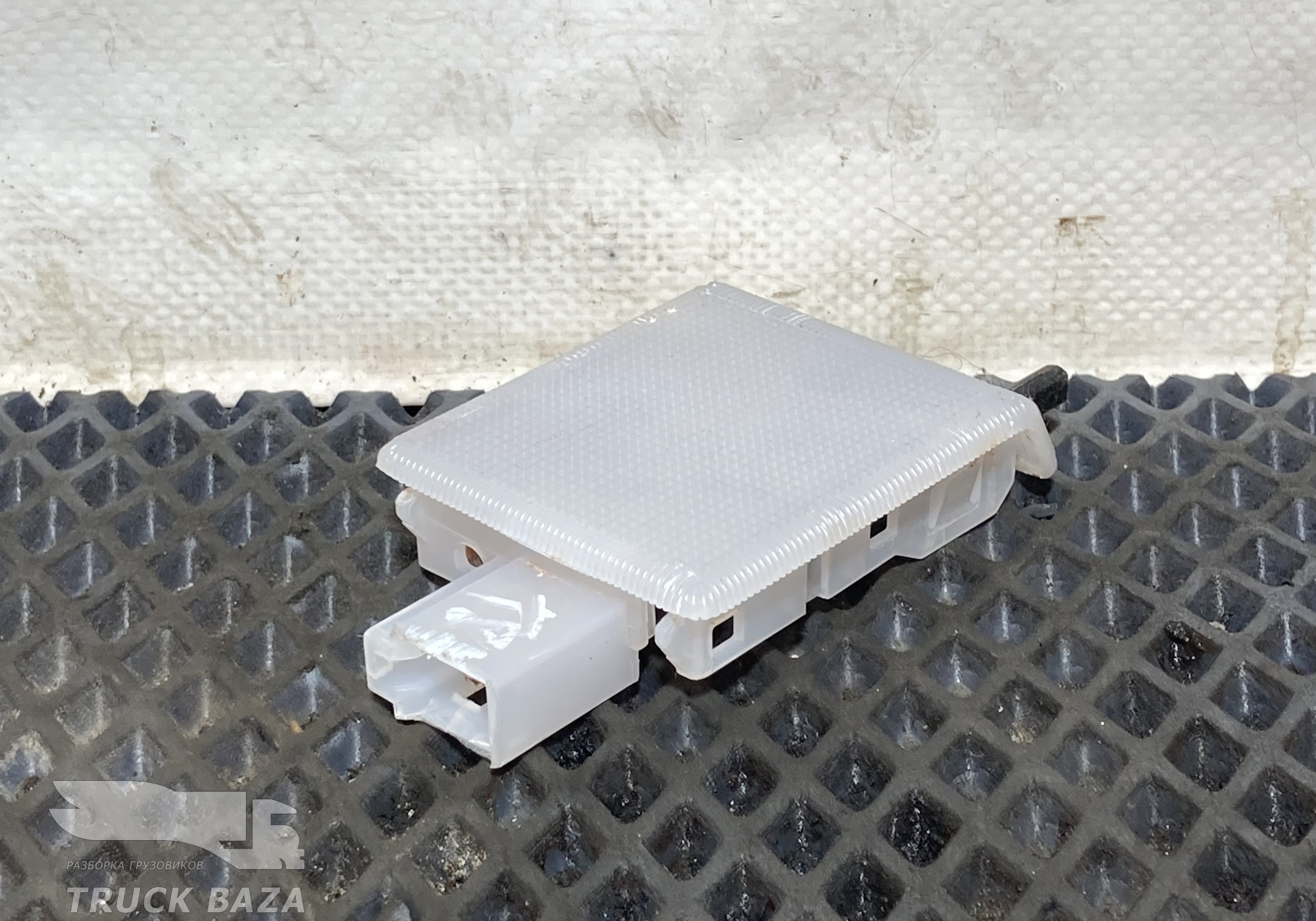 811W252036002 Плафон освещения бардачка для Sinotruk Sitrak C7H