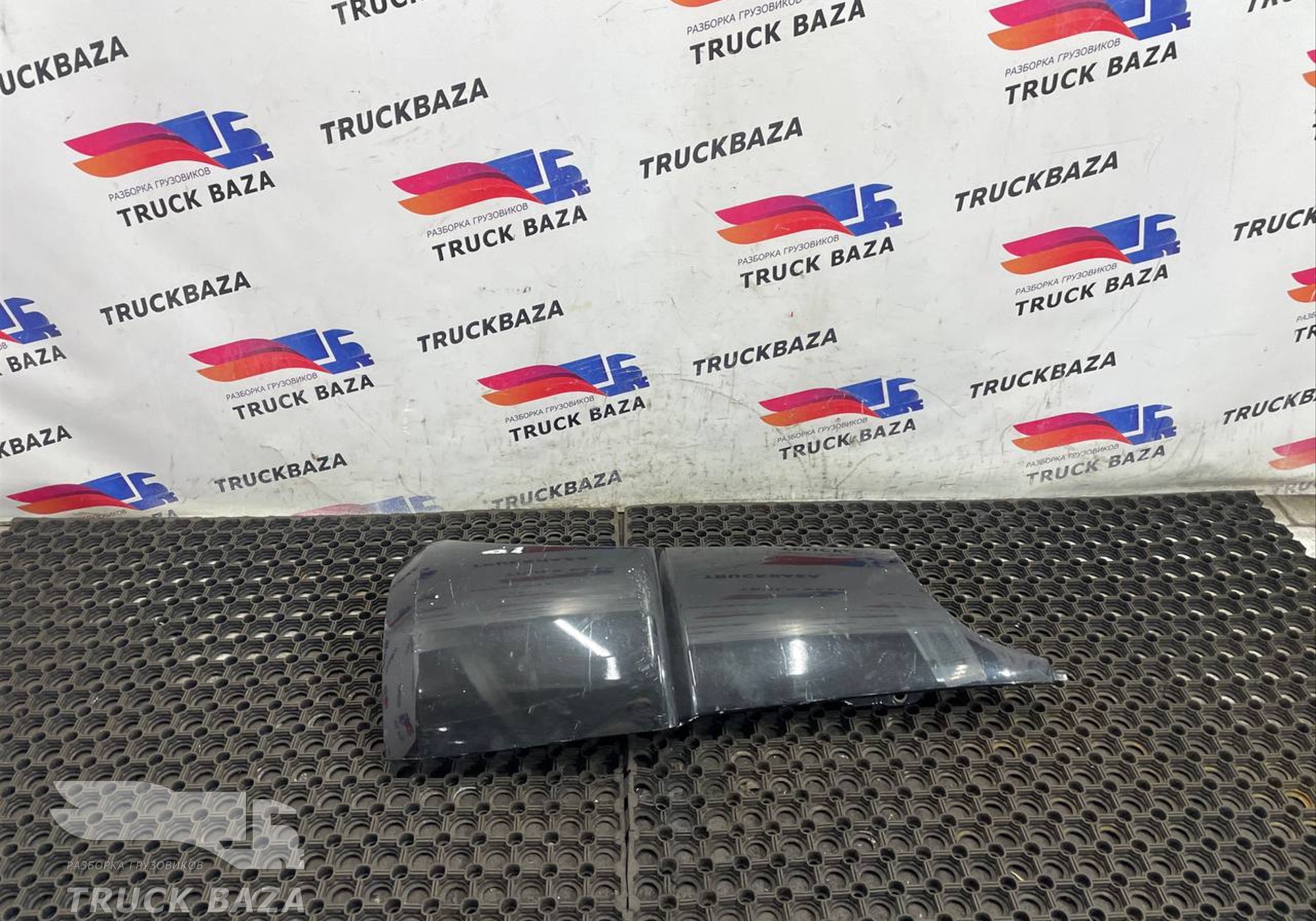 9438842922 Дефлектор кабины левый для Mercedes-Benz Actros MP3 (с 2008)