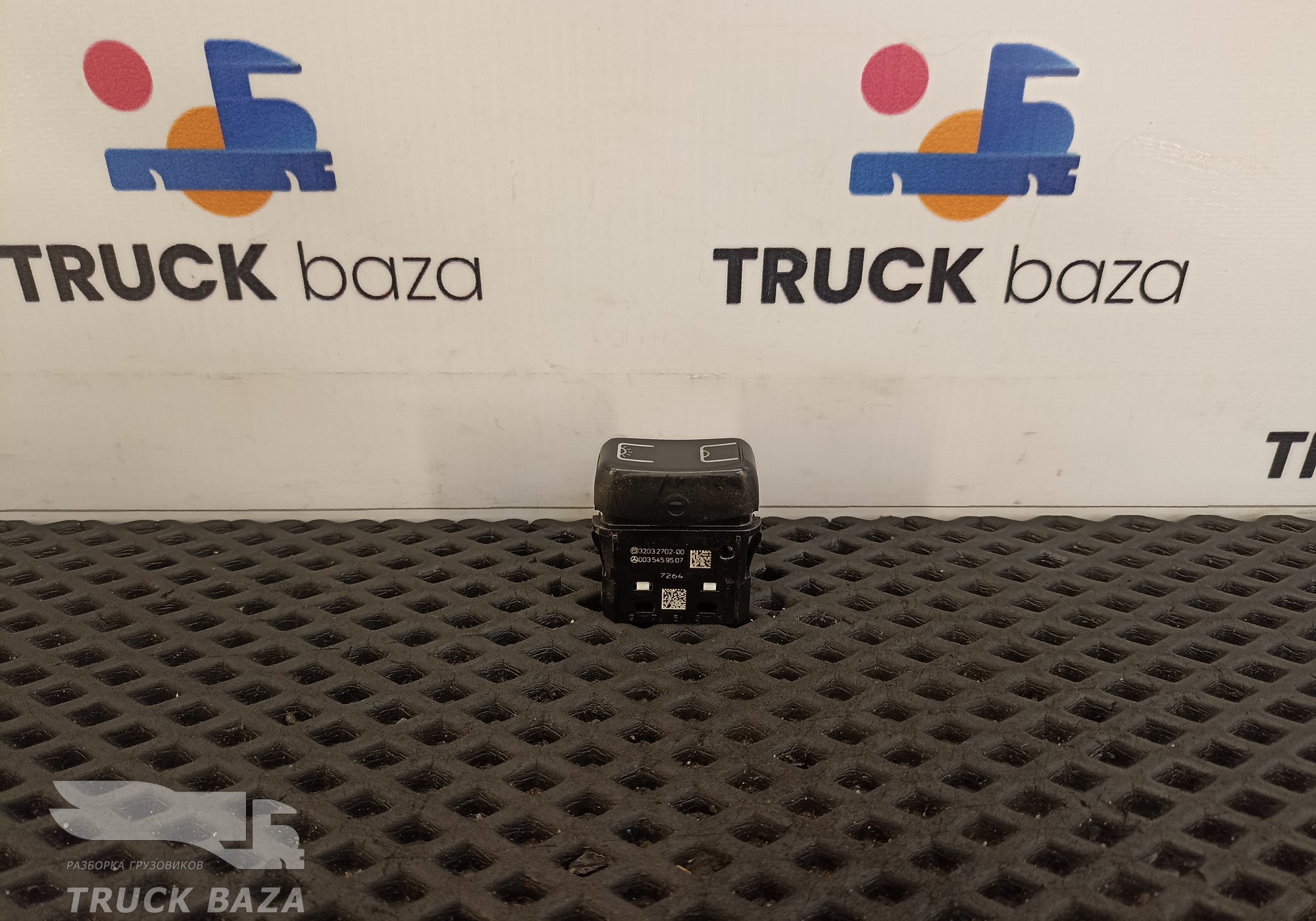0035459507 Кнопка освещения салона для Mercedes-Benz Axor I (с 2001 по 2004)