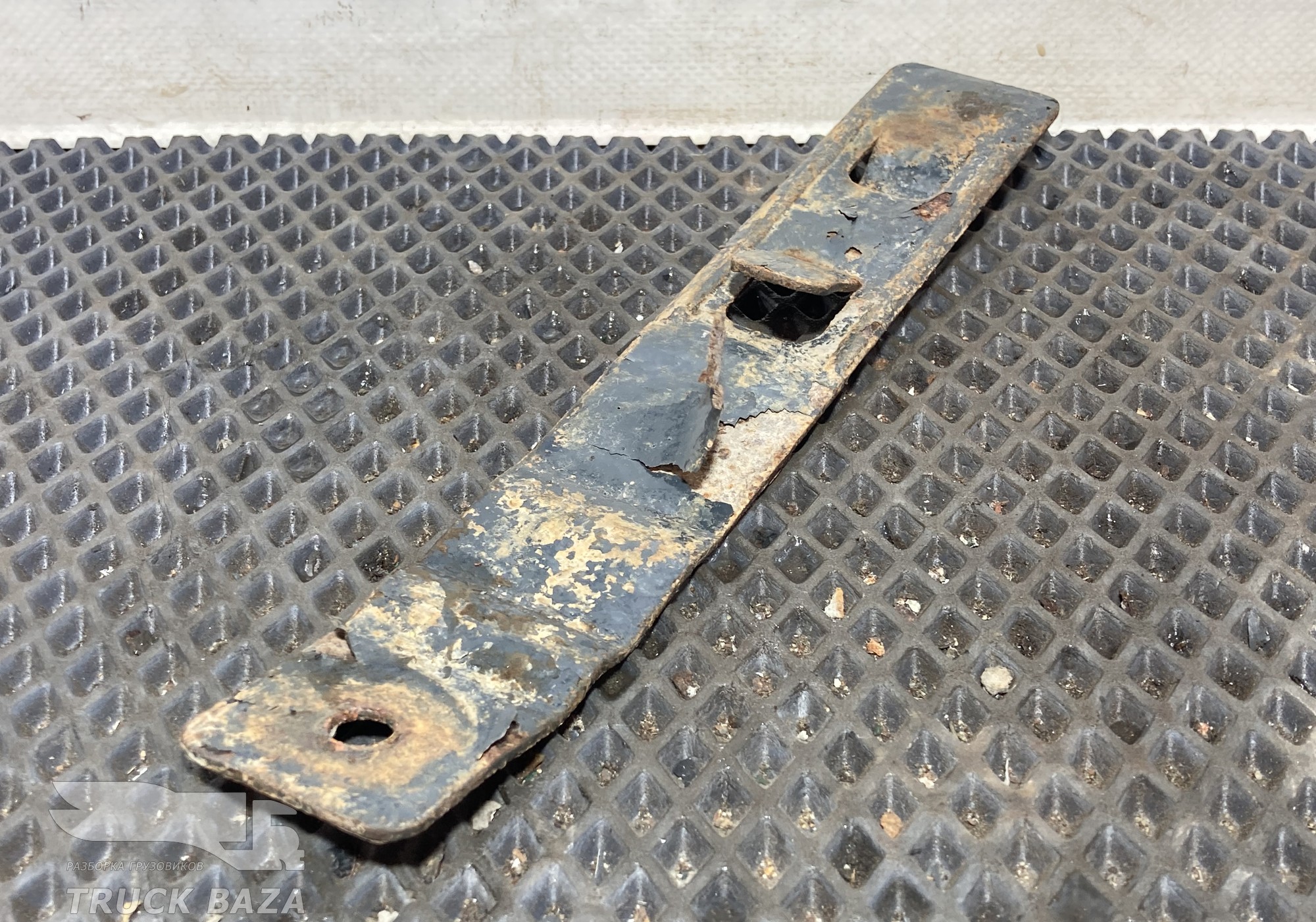 1383520 Кронштейн крыла заднего для Scania 4-series