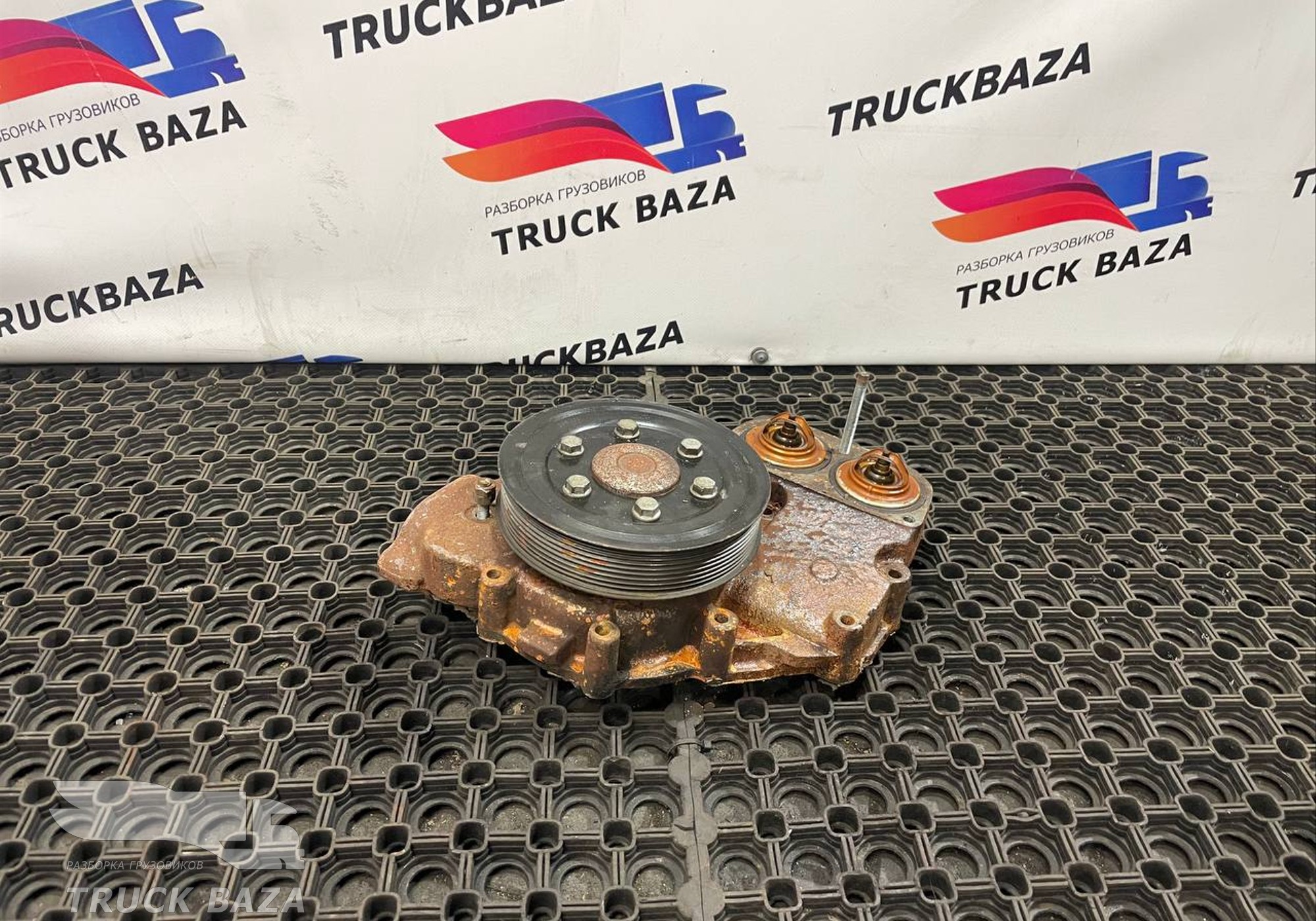 4572010201 Насос водяной (помпа) для Mercedes-Benz Axor III (с 2010)