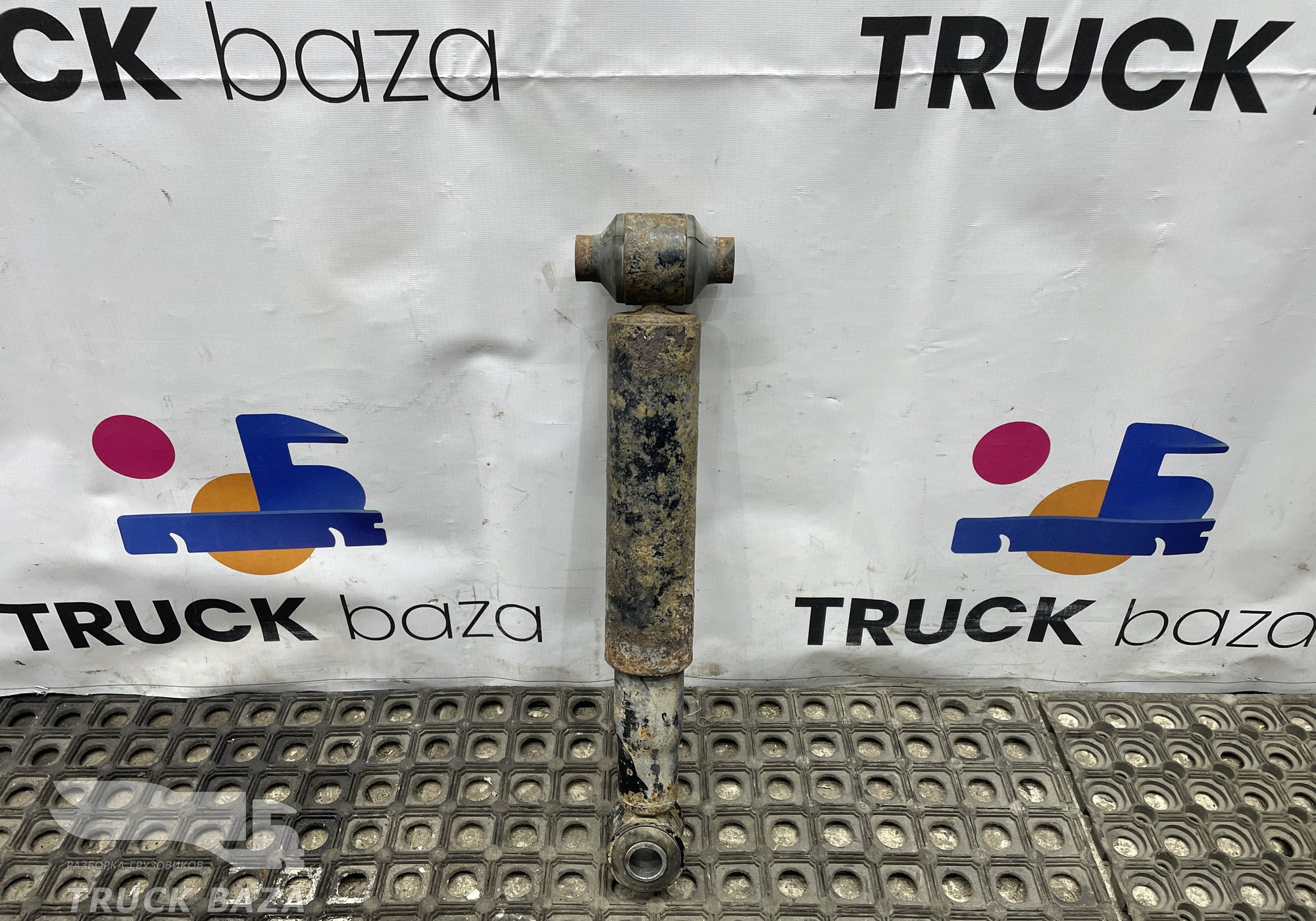 81437026058 Амортизатор передней подвески