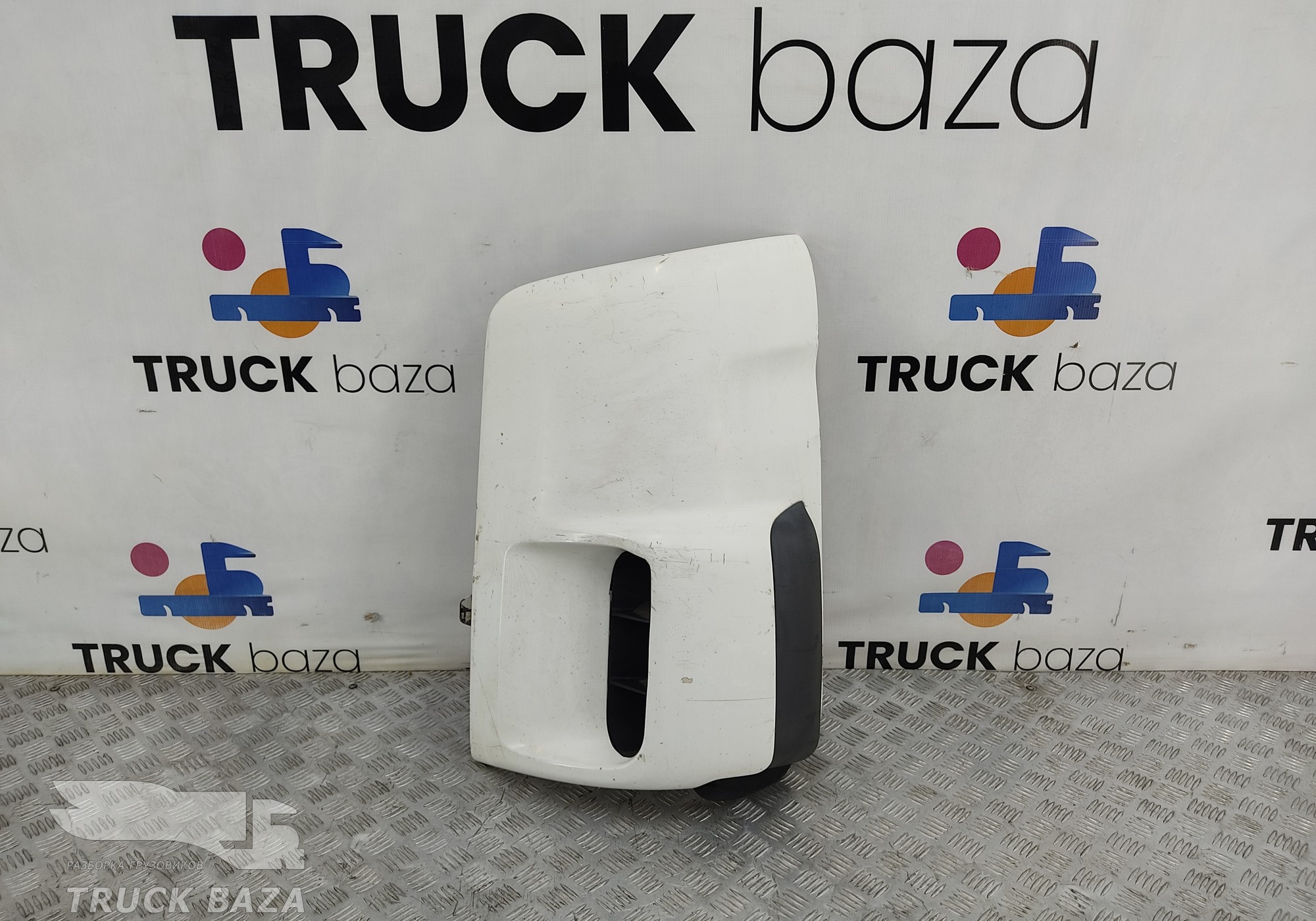 1386957 Дефлектор капота левый для Scania 4-series P (с 1995 по 2007)