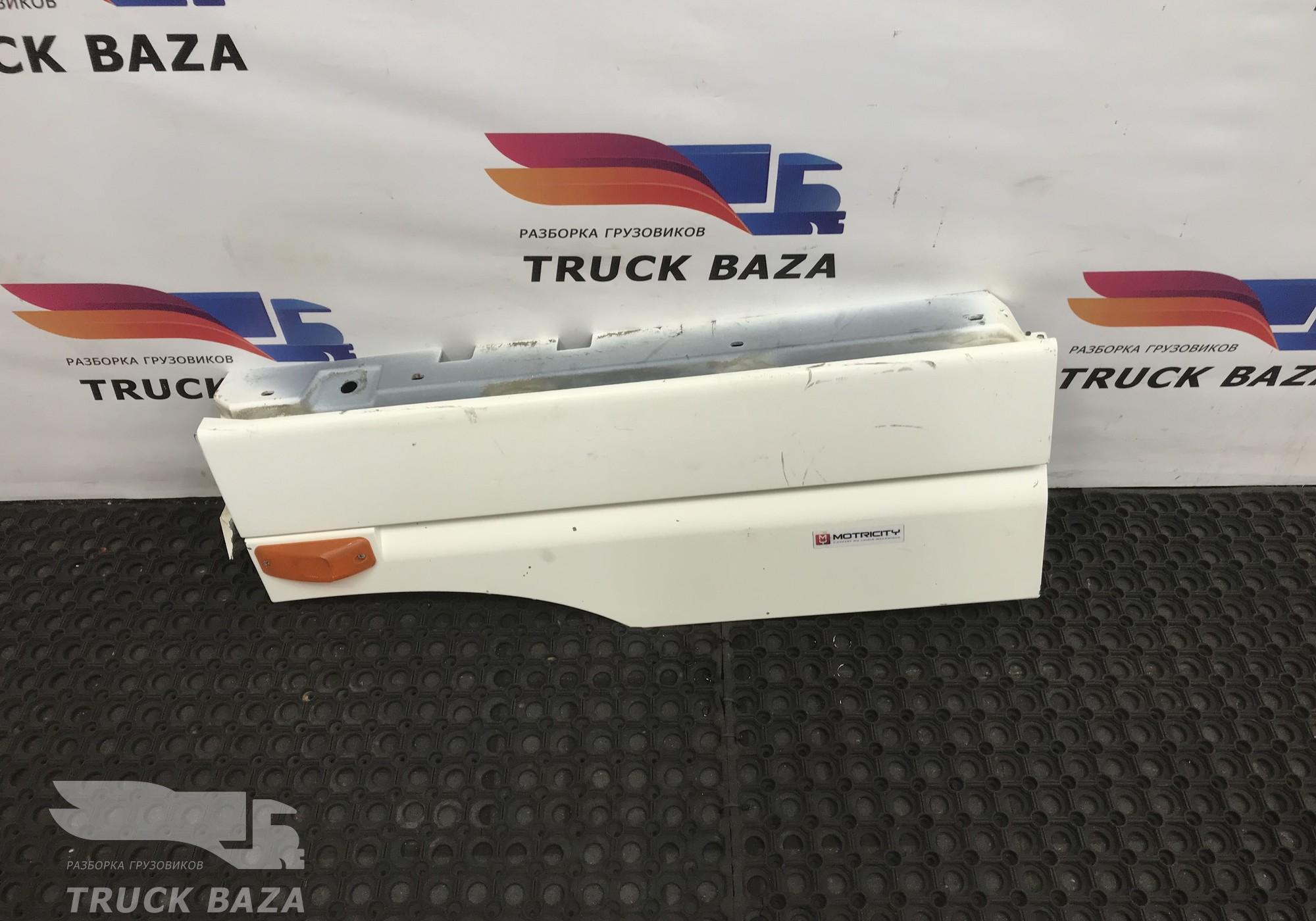 1441663 Продолжение крыла левого для Daf XF105 (с 2005)