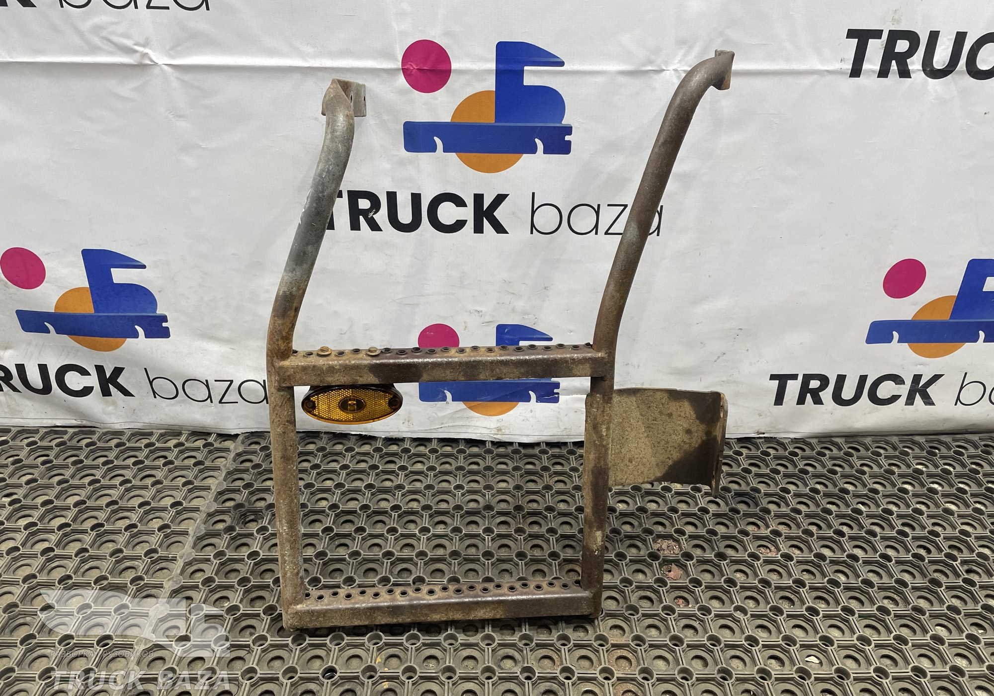 A9415204533 Подножка за кабиной