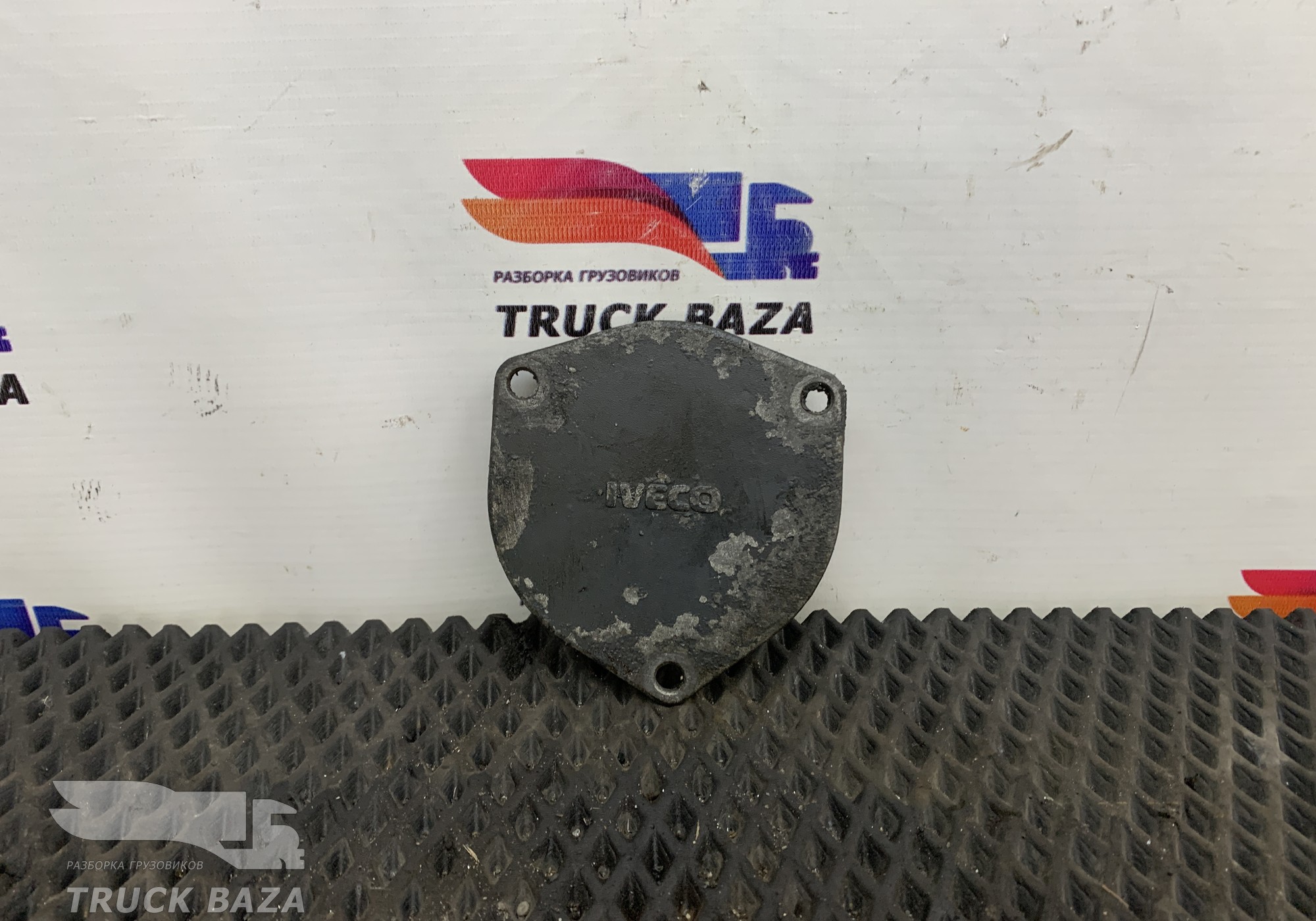504068516 Крышка двигателя для Iveco Stralis I (с 2002)