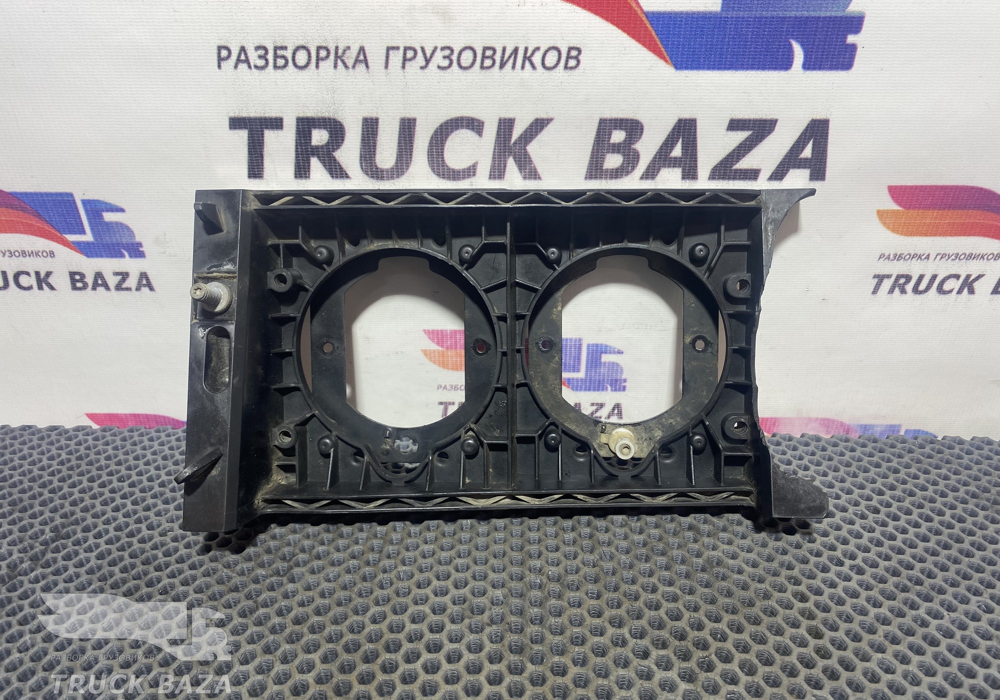 2128054 Рамка противотуманной фары LED правой для Daf XF105 (с 2005)