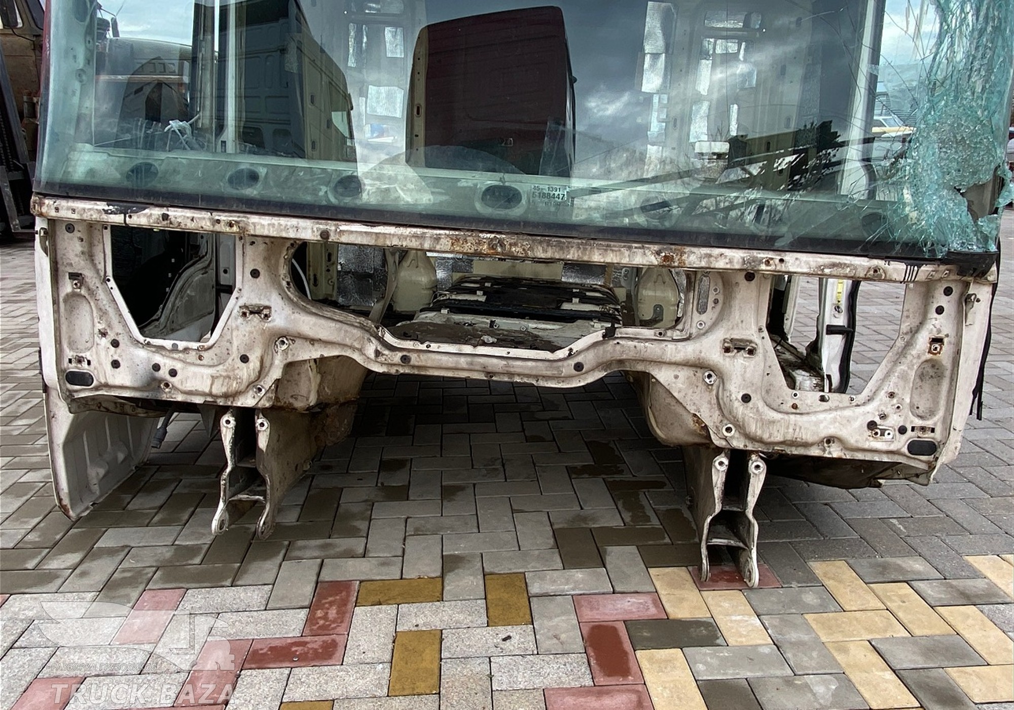 Передняя стенка кабины нижняя для Scania 5-series R (с 2004 по 2016)