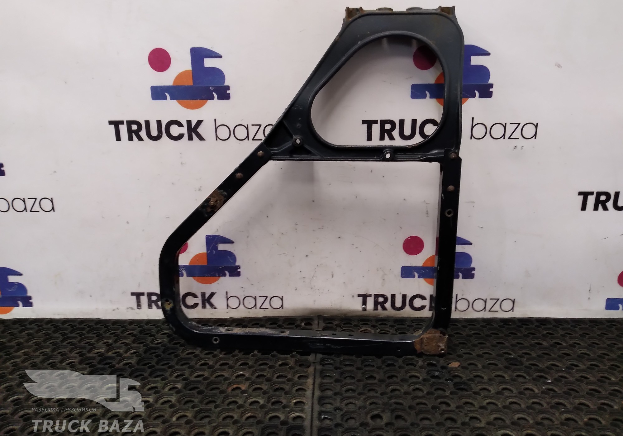 20493926 Кронштейн крыла переднего левый для Renault Magnum III E-tech (с 2001 по 2005)