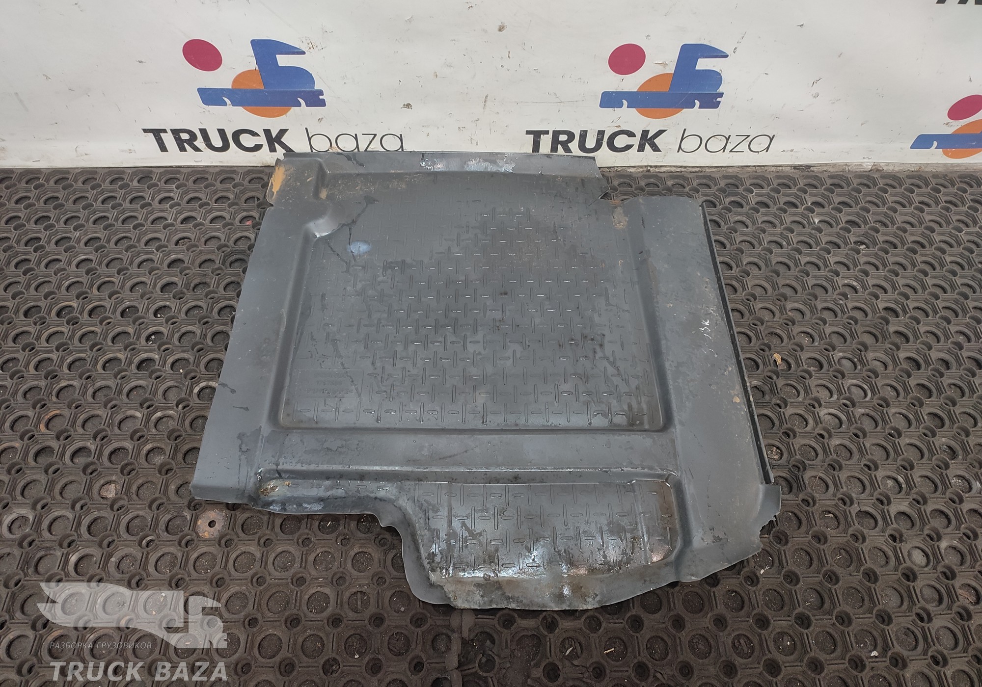 1767688 Коврик салона задний правый