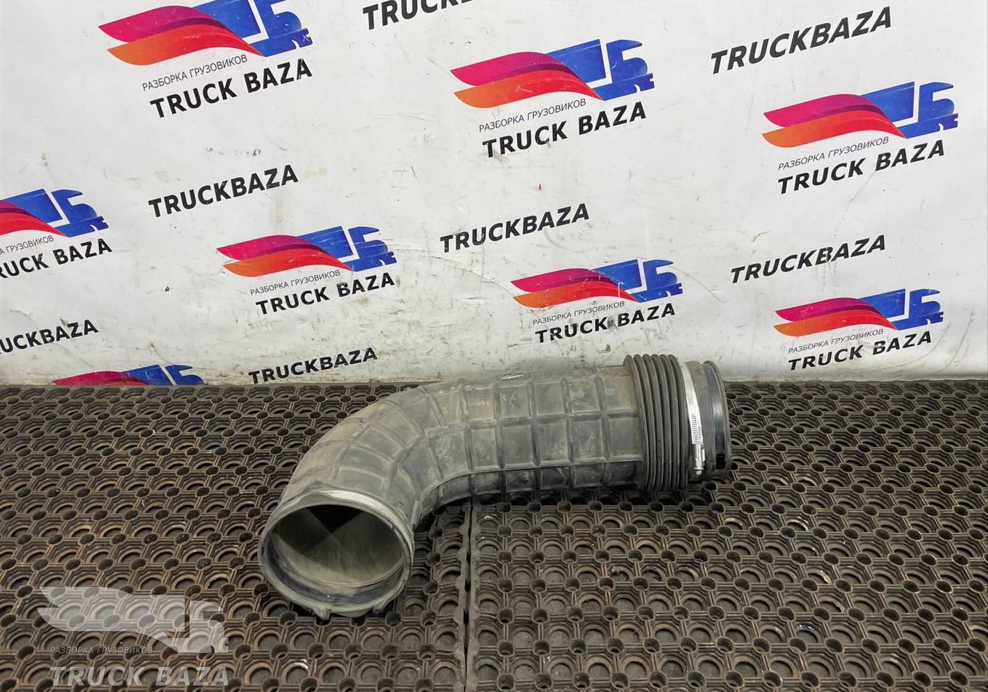 JC469C676AB Патрубок воздушного фильтра для Ford F-MAX (с 2018)