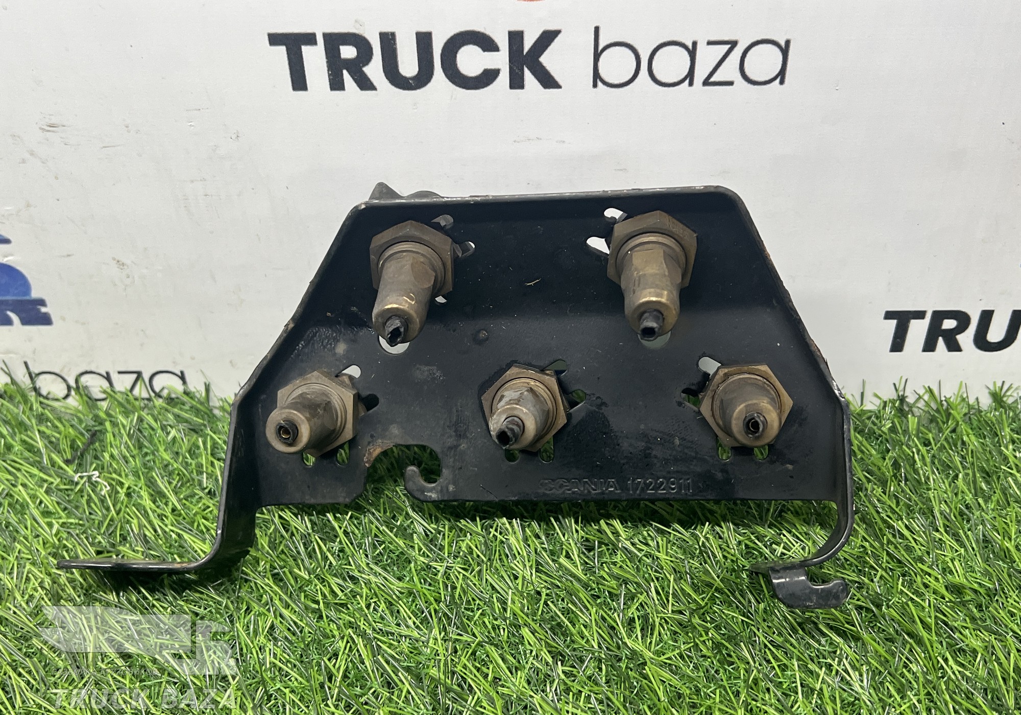 1722911 Кронштейн трубок пневматических