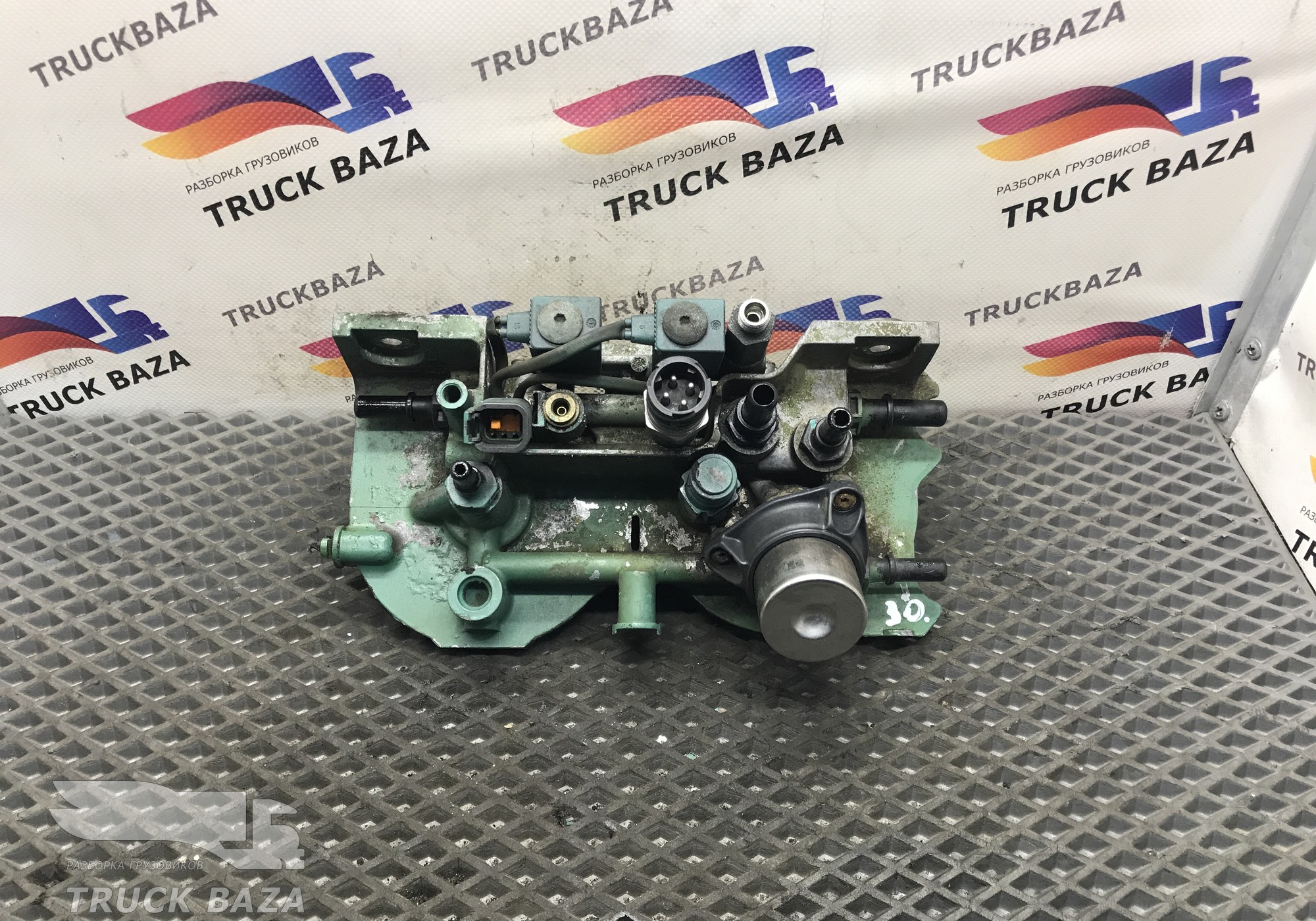 22502421 Кронштейн топливного фильтра для Volvo FM III (с 2013)