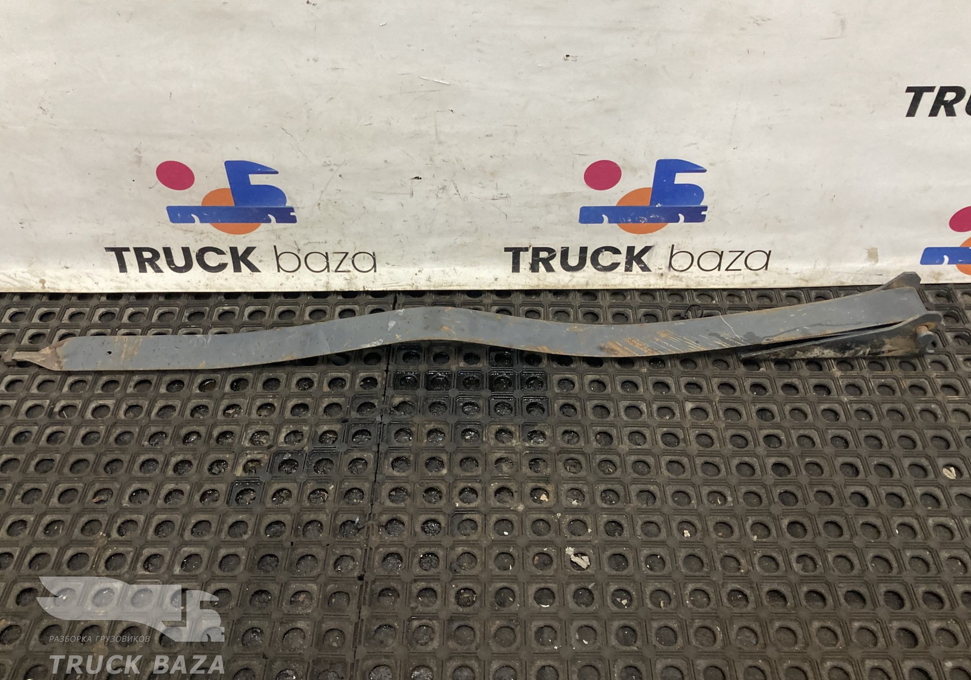 1332572 Лента крепления топливного бака для Daf