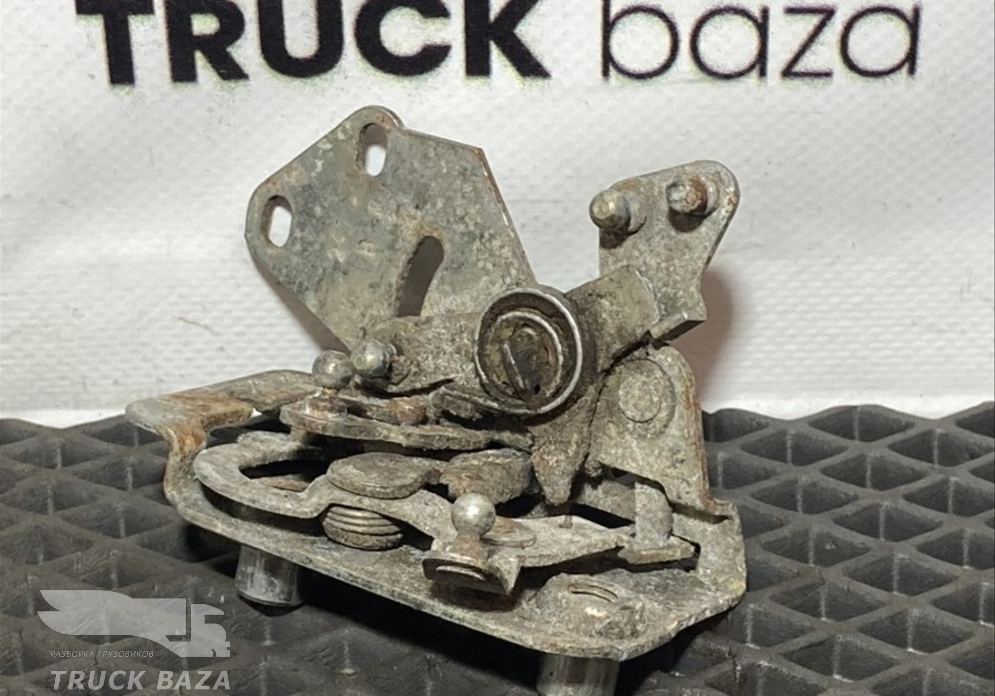 Замок двери левый внутренний