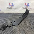 82537441 Кронштейн левый обшивки двери для Renault T (с 2013)