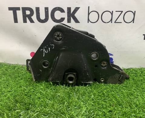 1810345 Замок кабины