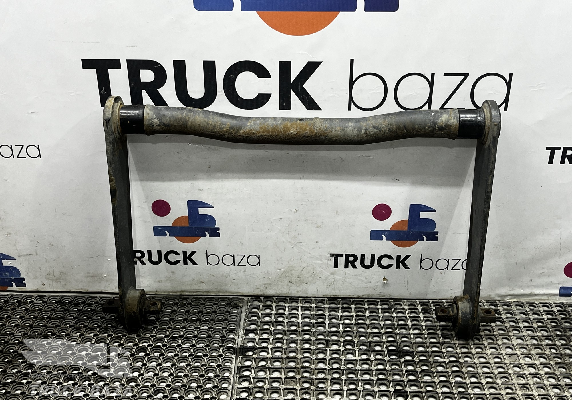 A9423201911 Стабилизатор задний